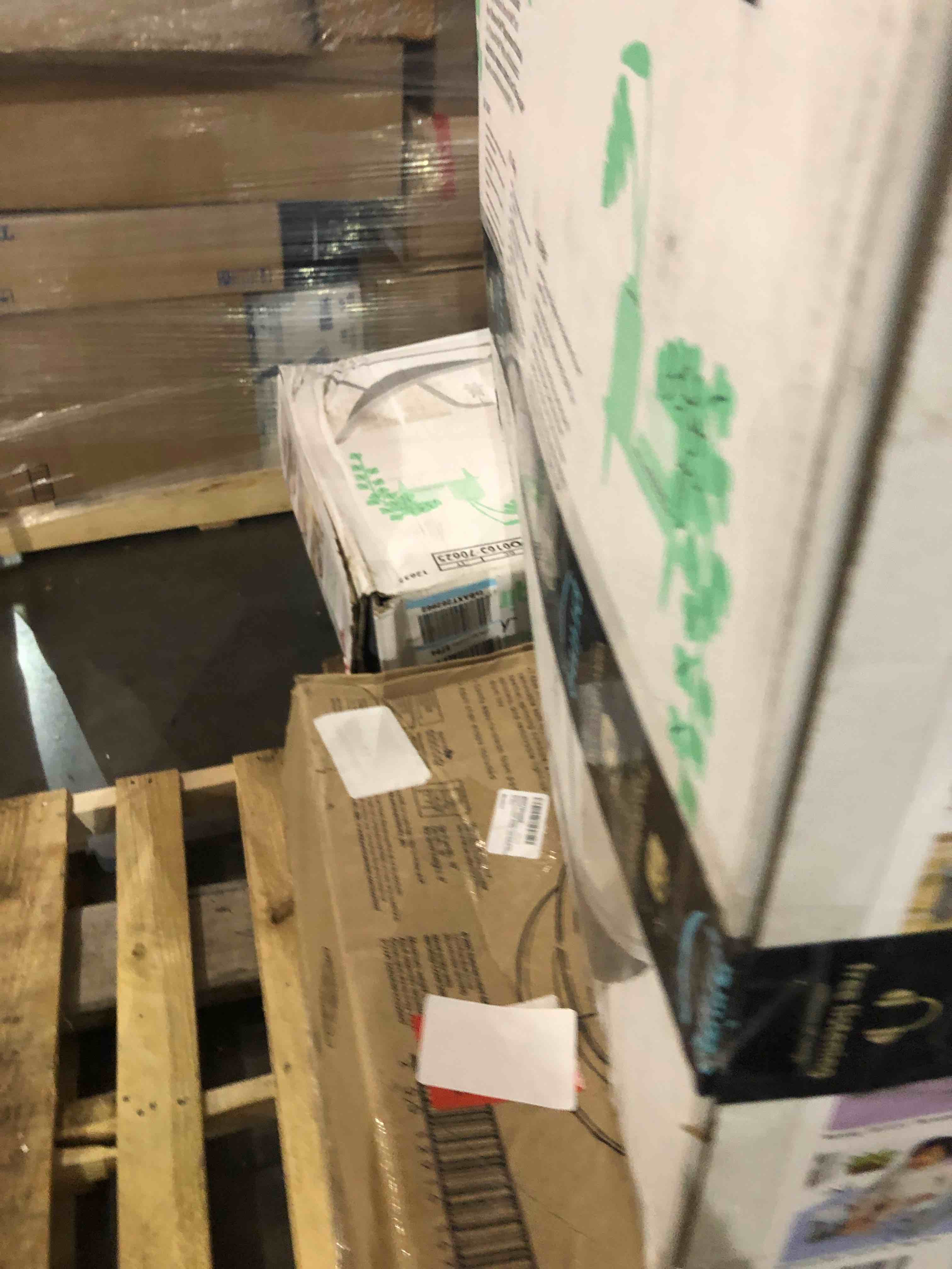 https://s3.amazonaws.com/lotting-images-prod/bidfta/BHL00076697_1691669446084.jpeg