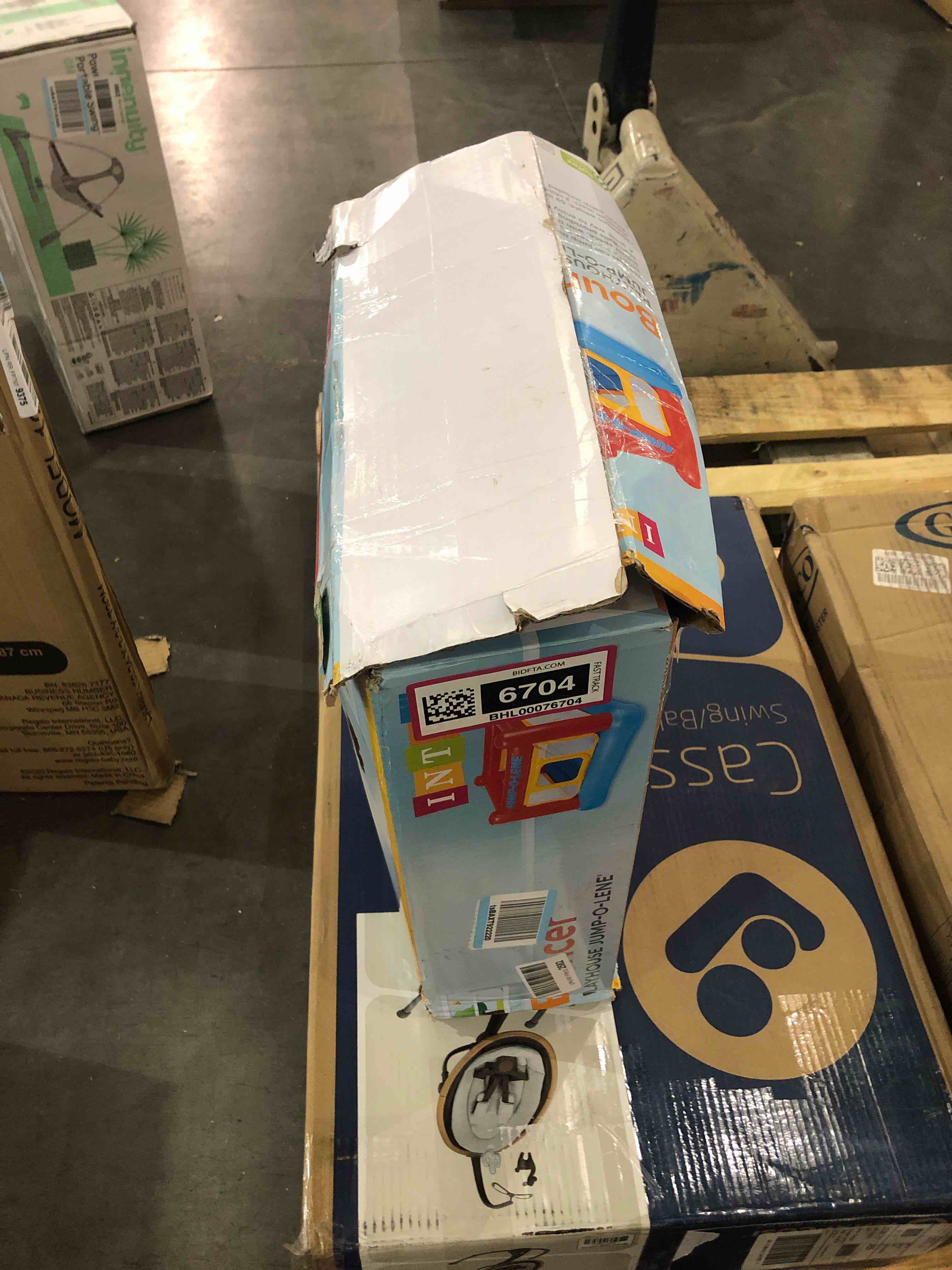 https://s3.amazonaws.com/lotting-images-prod/bidfta/BHL00076704_1691670575801.jpeg