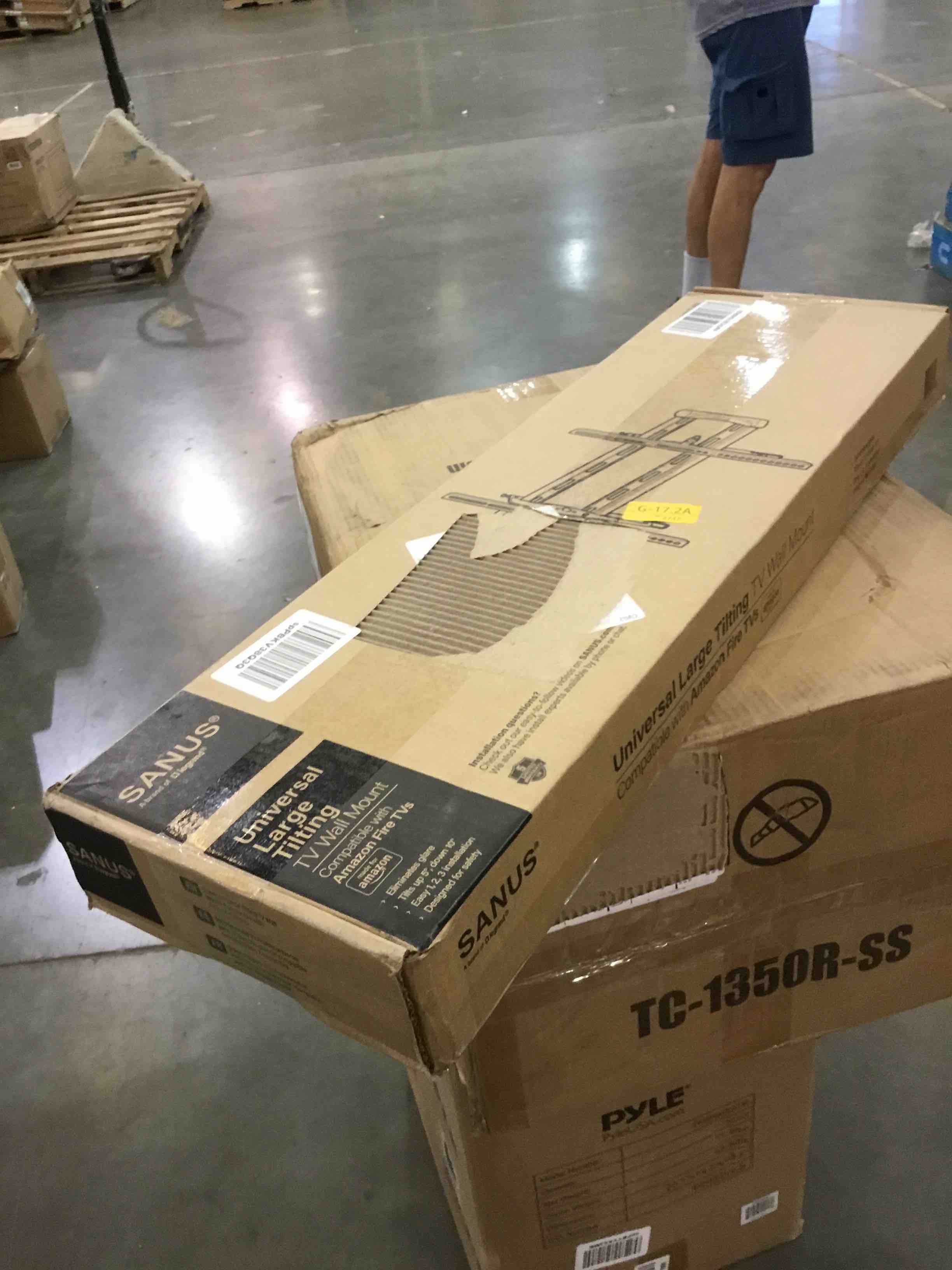 https://s3.amazonaws.com/lotting-images-prod/bidfta/BHL00078376_1689687656249.jpeg
