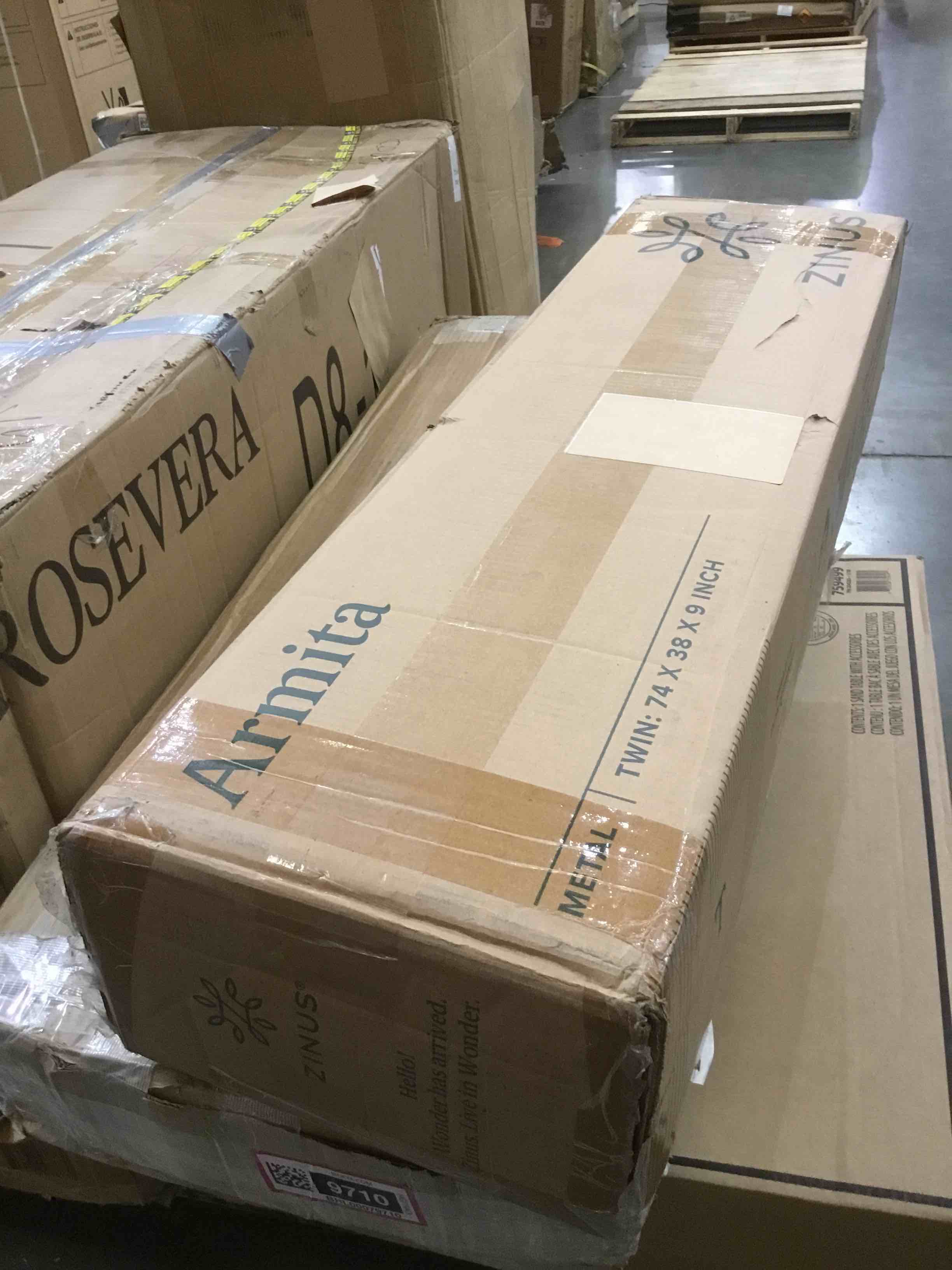 https://s3.amazonaws.com/lotting-images-prod/bidfta/BHL00079711_1690385043746.jpeg