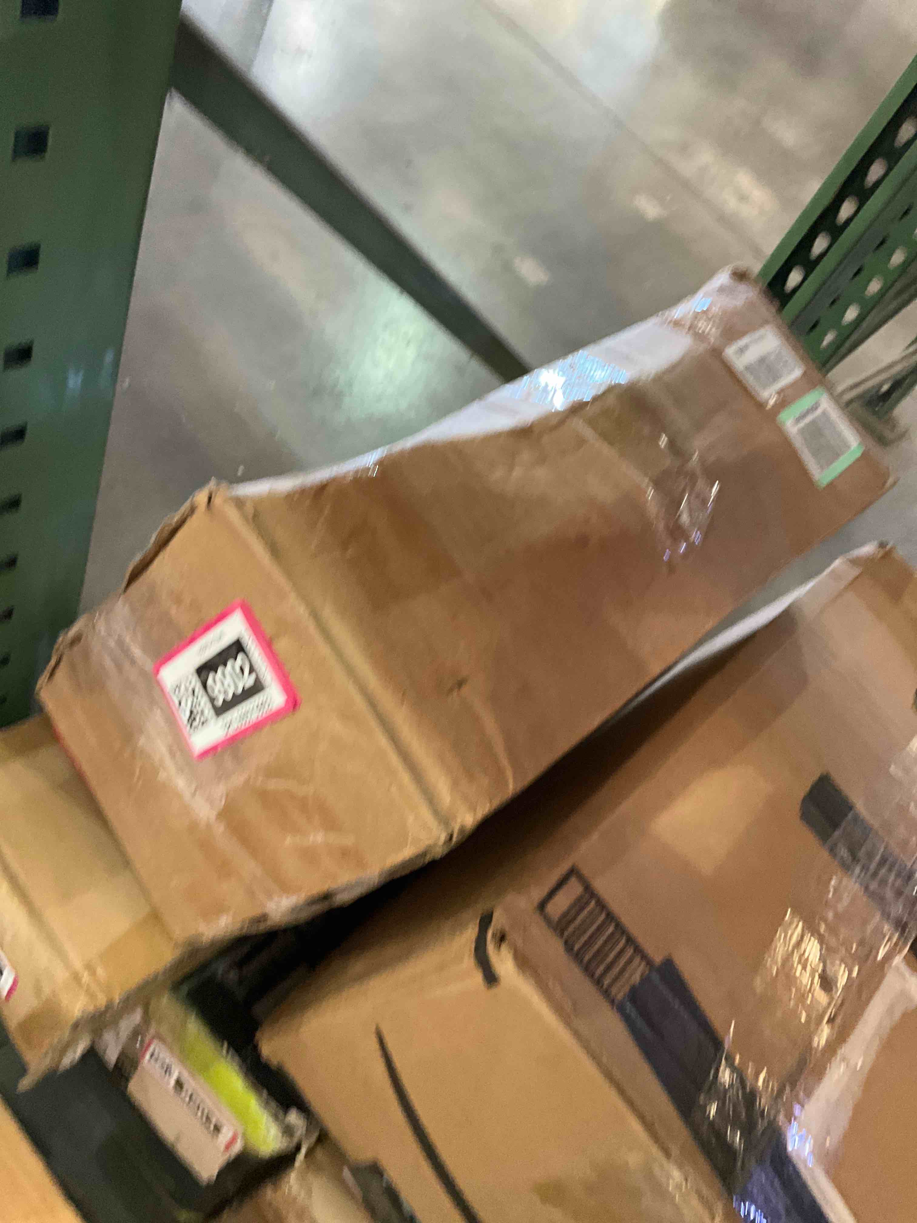 https://s3.amazonaws.com/lotting-images-prod/bidfta/BHL00079902_1690833899069.jpeg