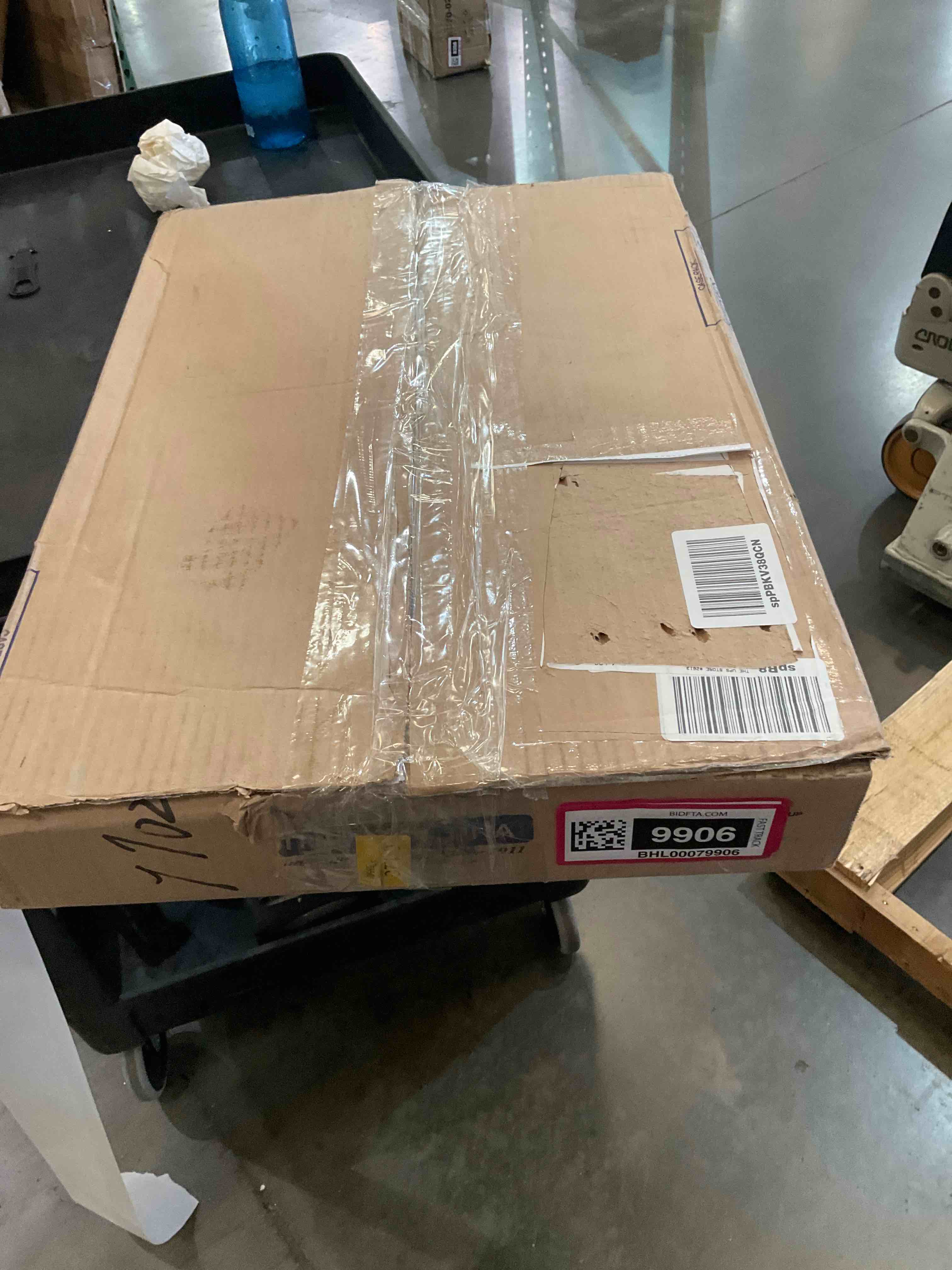 https://s3.amazonaws.com/lotting-images-prod/bidfta/BHL00079906_1690834055274.jpeg