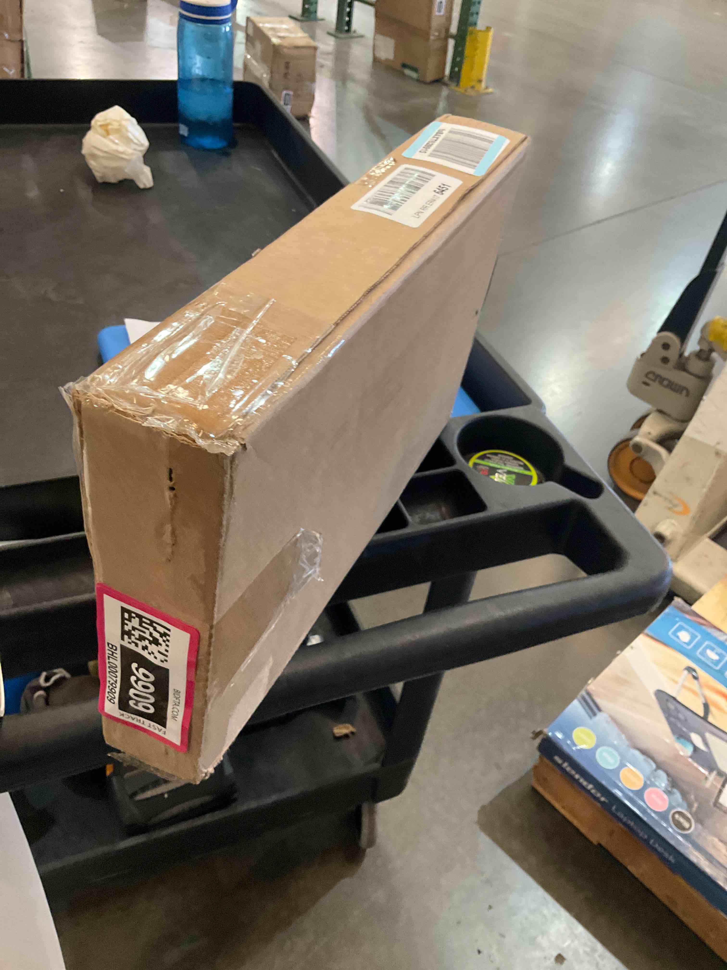https://s3.amazonaws.com/lotting-images-prod/bidfta/BHL00079909_1690834168060.jpeg