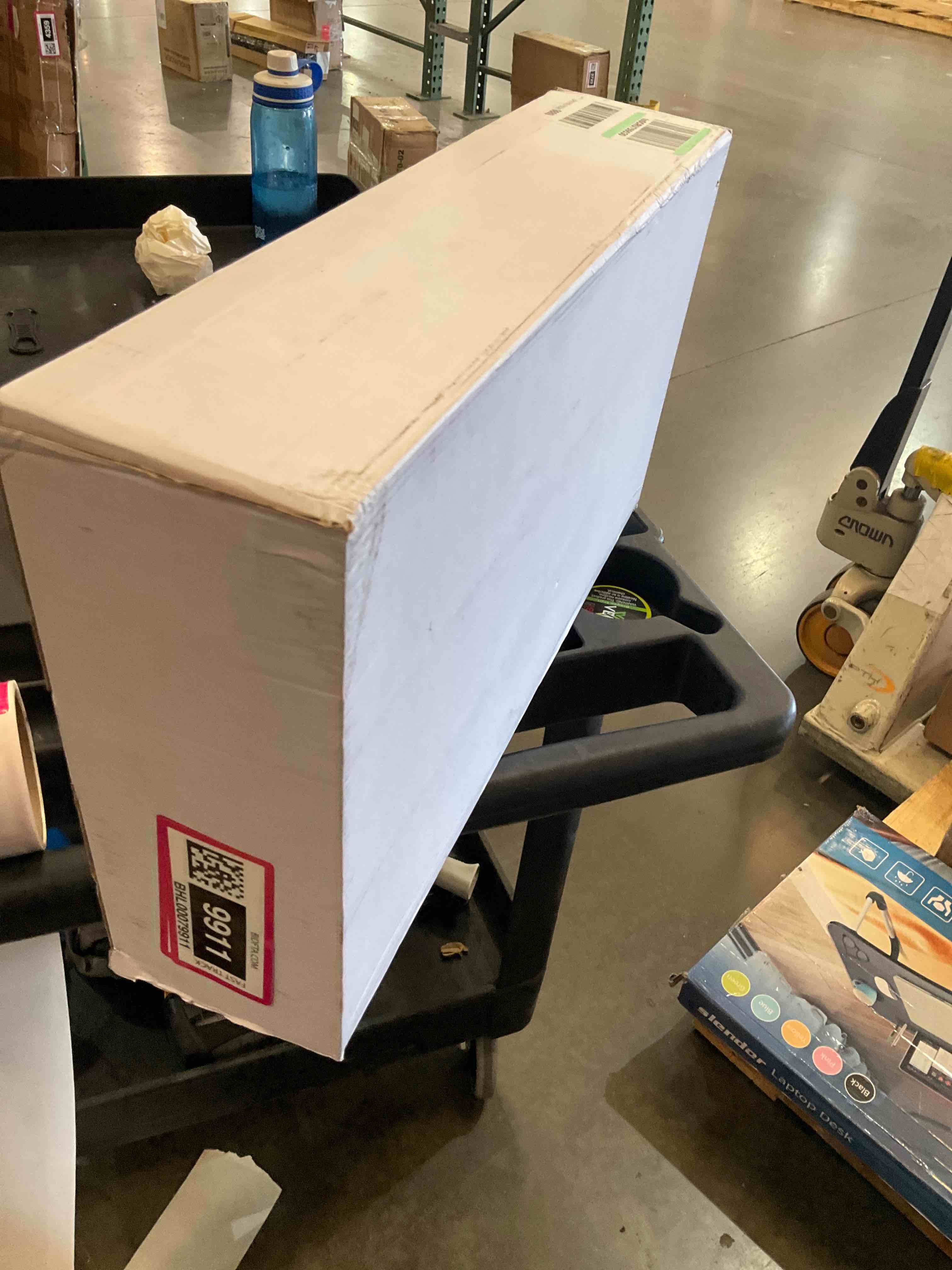 https://s3.amazonaws.com/lotting-images-prod/bidfta/BHL00079911_1690835319139.jpeg