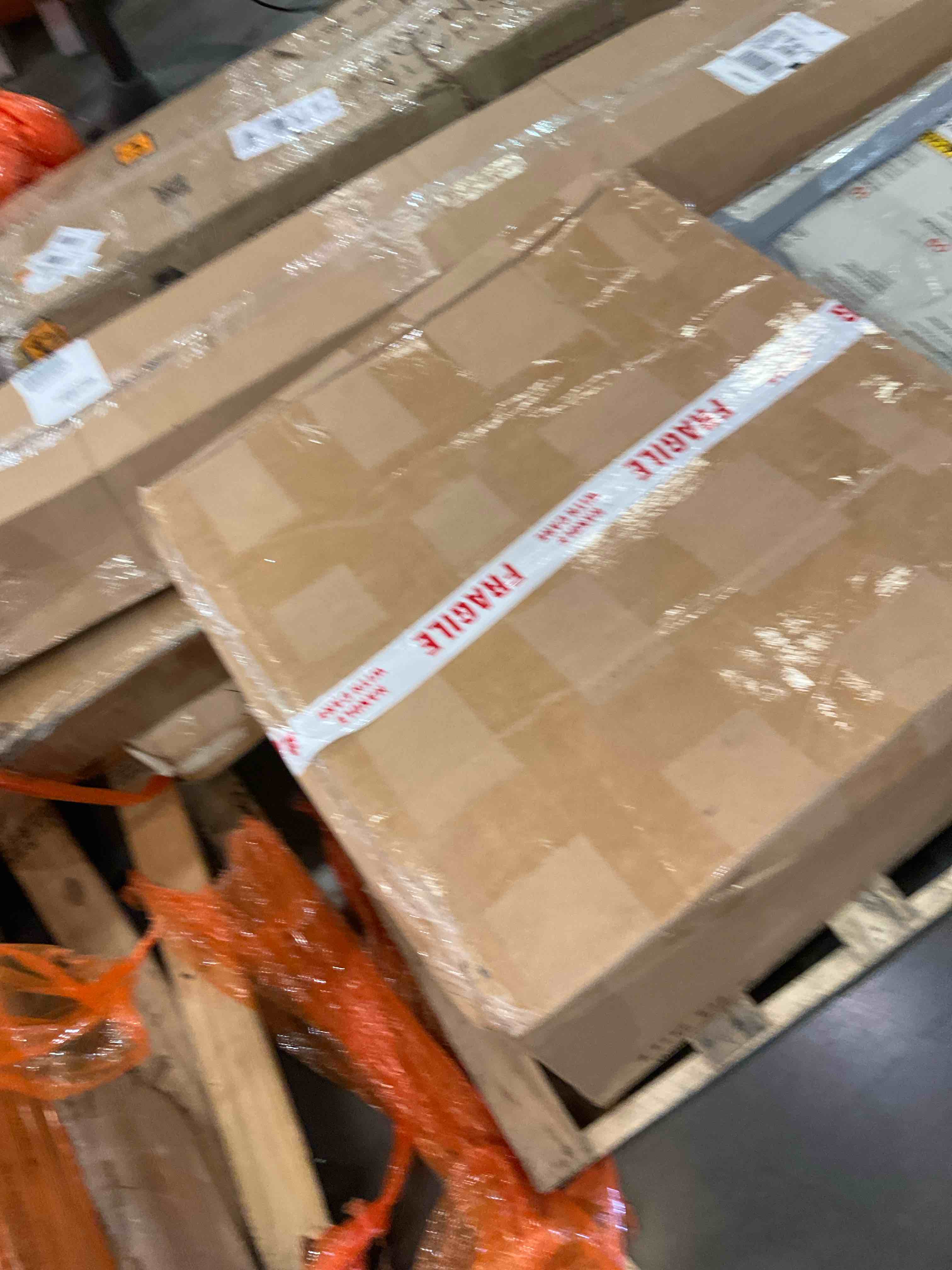 https://s3.amazonaws.com/lotting-images-prod/bidfta/BHL00080353_1716904428514.jpeg
