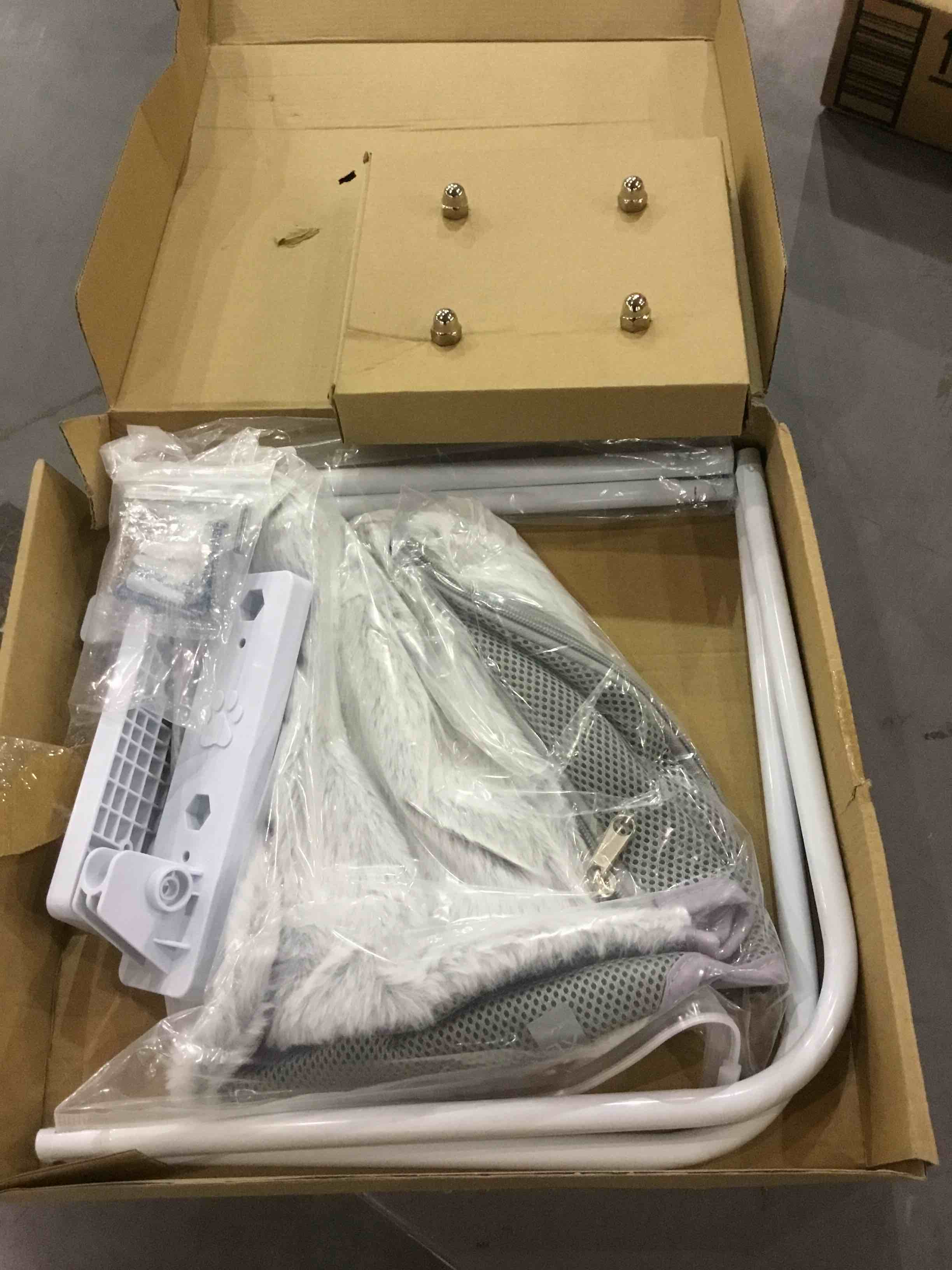 https://s3.amazonaws.com/lotting-images-prod/bidfta/BHL00081098_1697111162704.jpeg