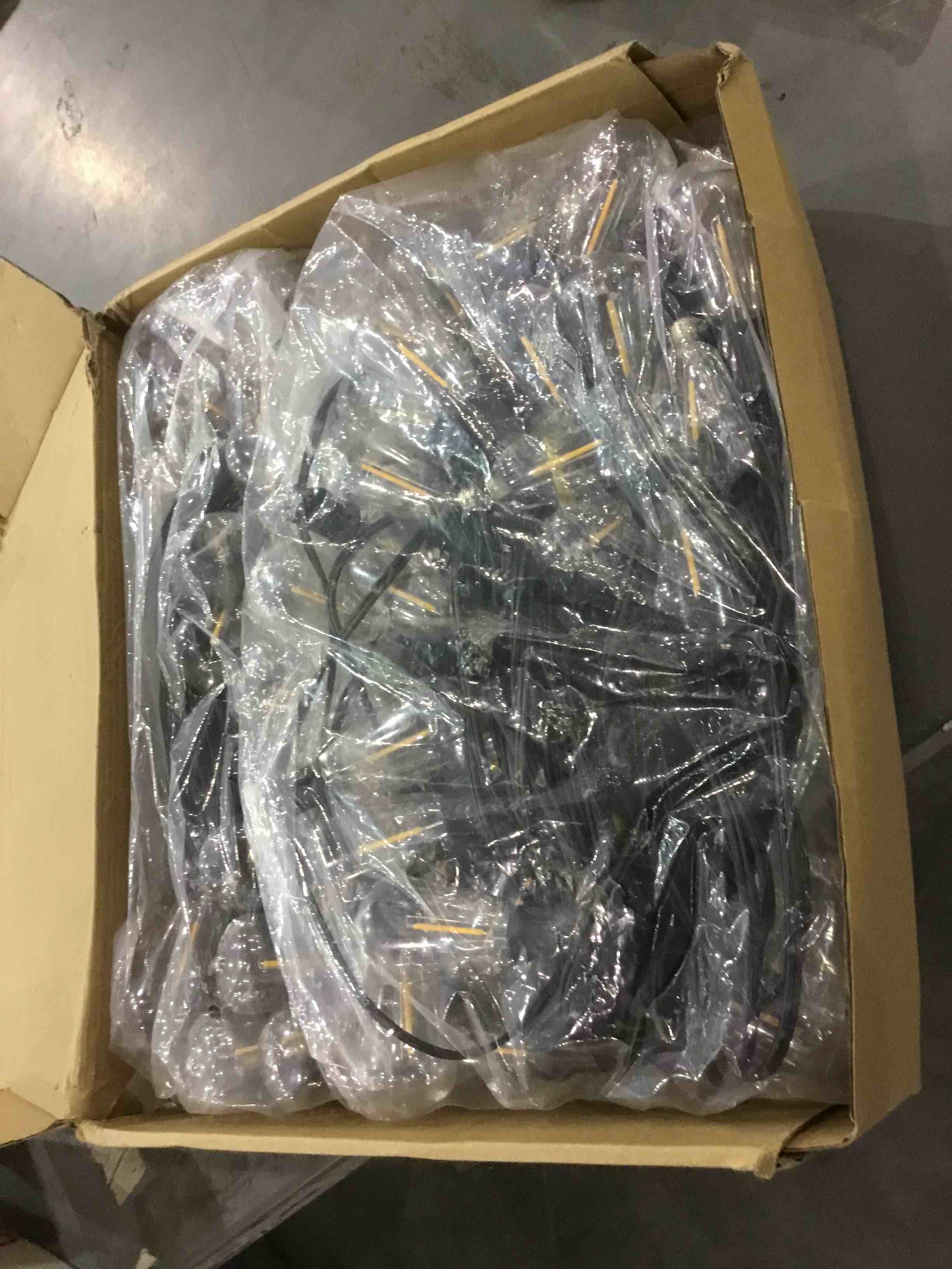 https://s3.amazonaws.com/lotting-images-prod/bidfta/BHL00081104_1697114365879.jpeg