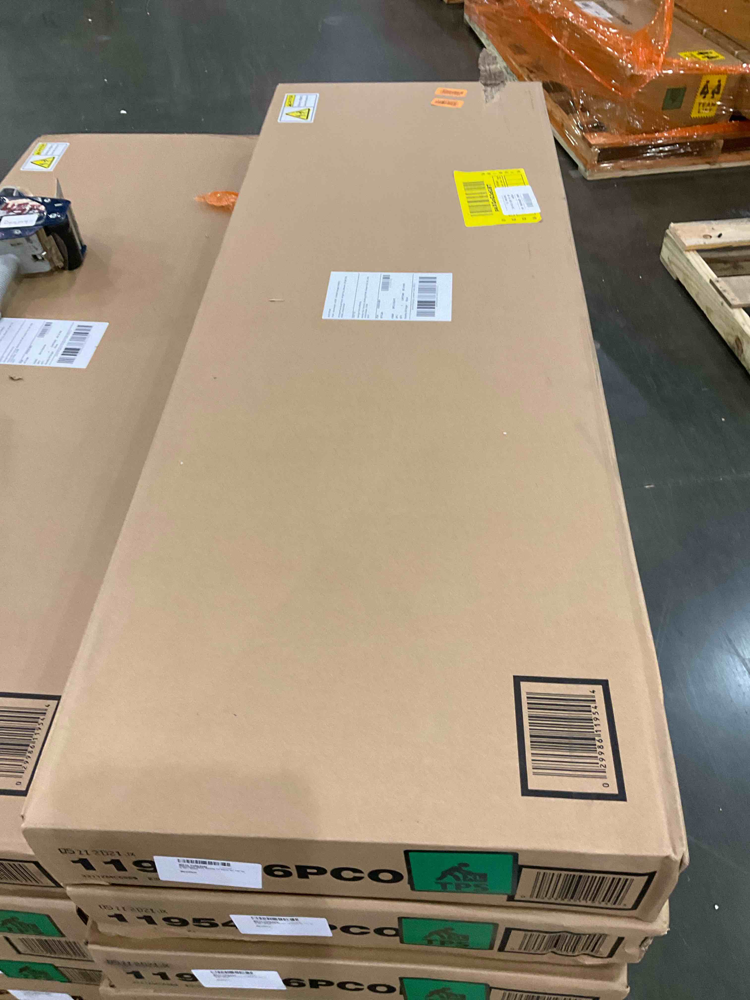https://s3.amazonaws.com/lotting-images-prod/bidfta/BHL00081221_1697572391760.jpeg