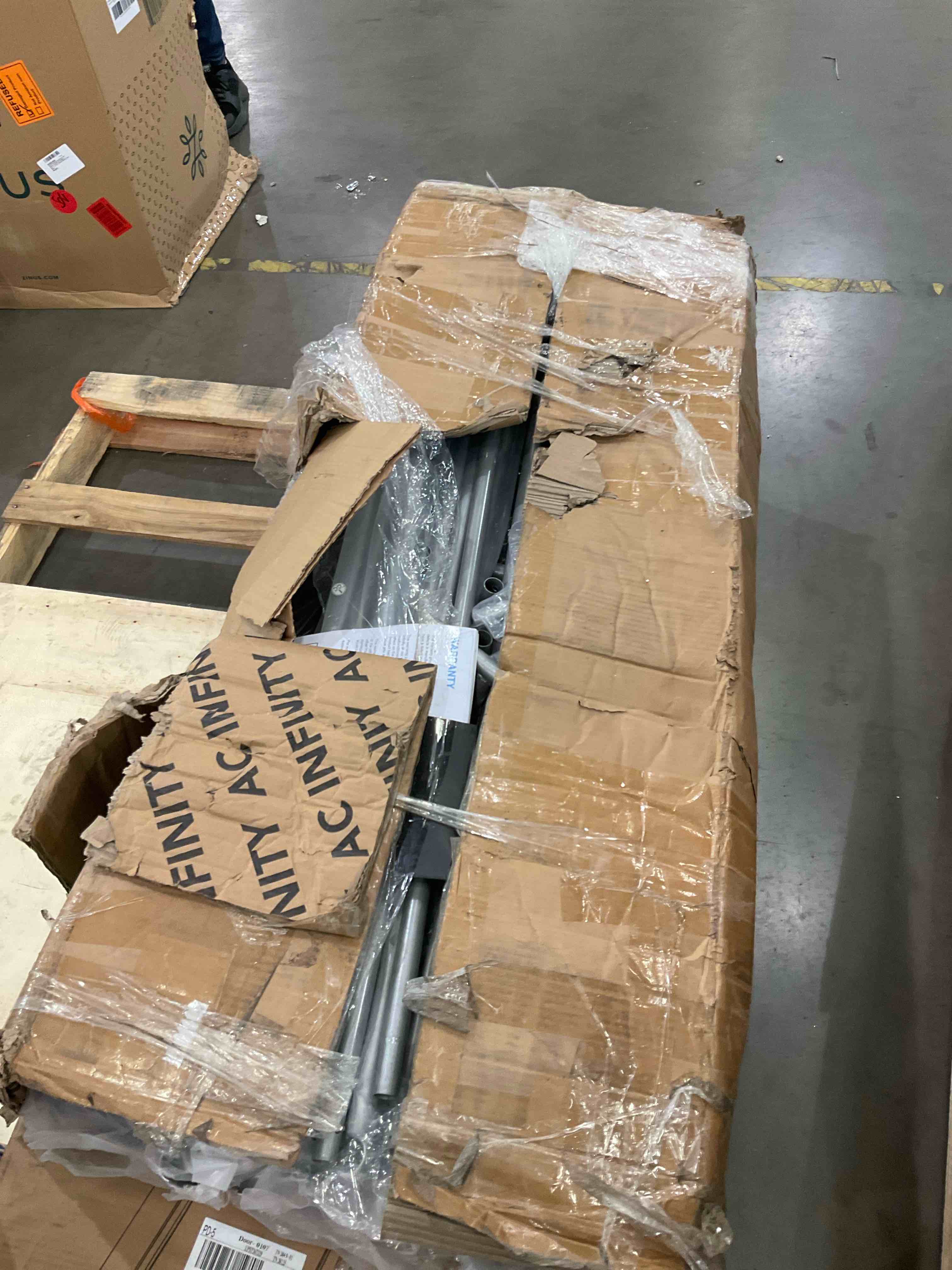 https://s3.amazonaws.com/lotting-images-prod/bidfta/BHL00081405_1698260322559.jpeg