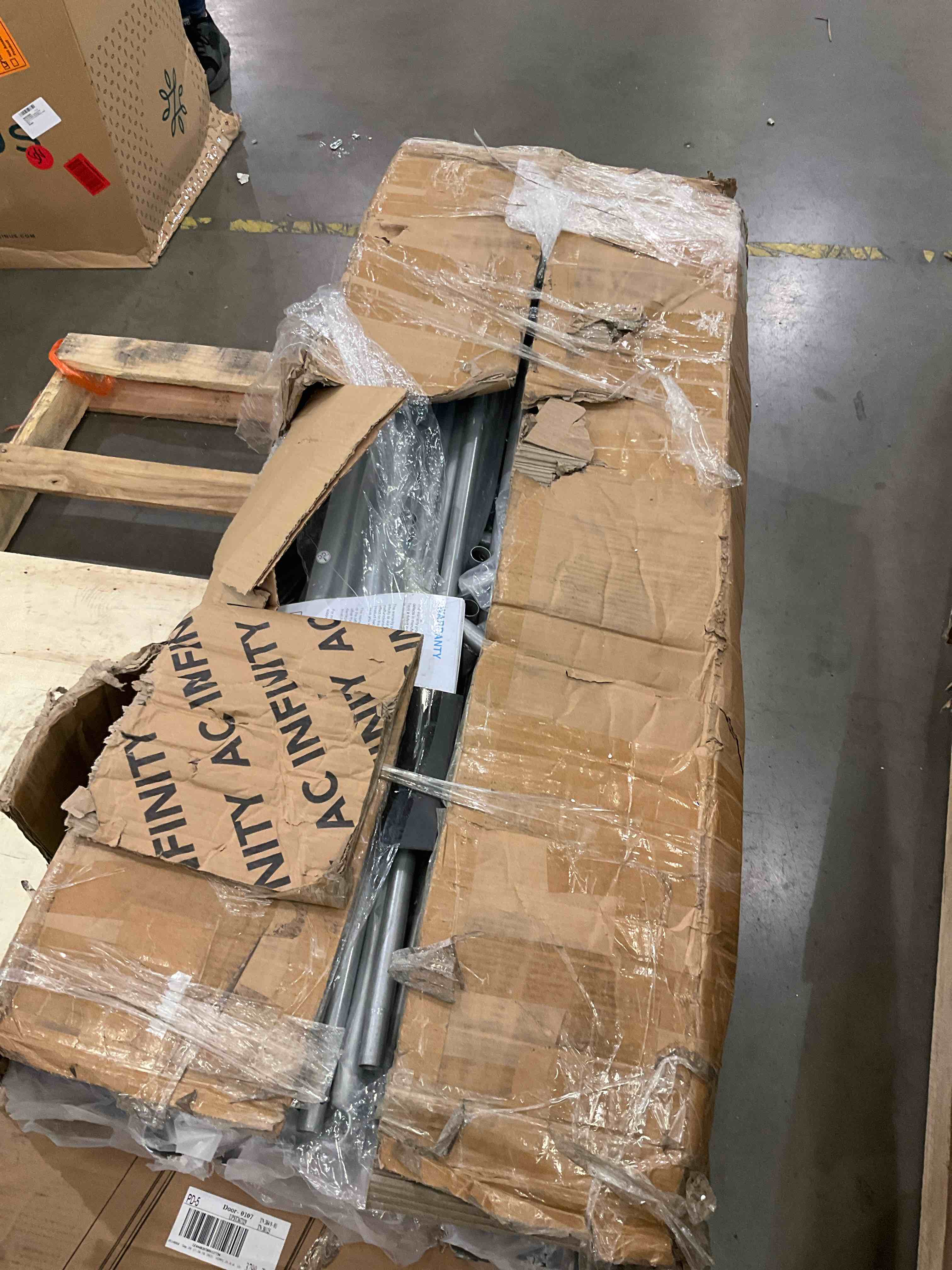 https://s3.amazonaws.com/lotting-images-prod/bidfta/BHL00081405_1698260325690.jpeg