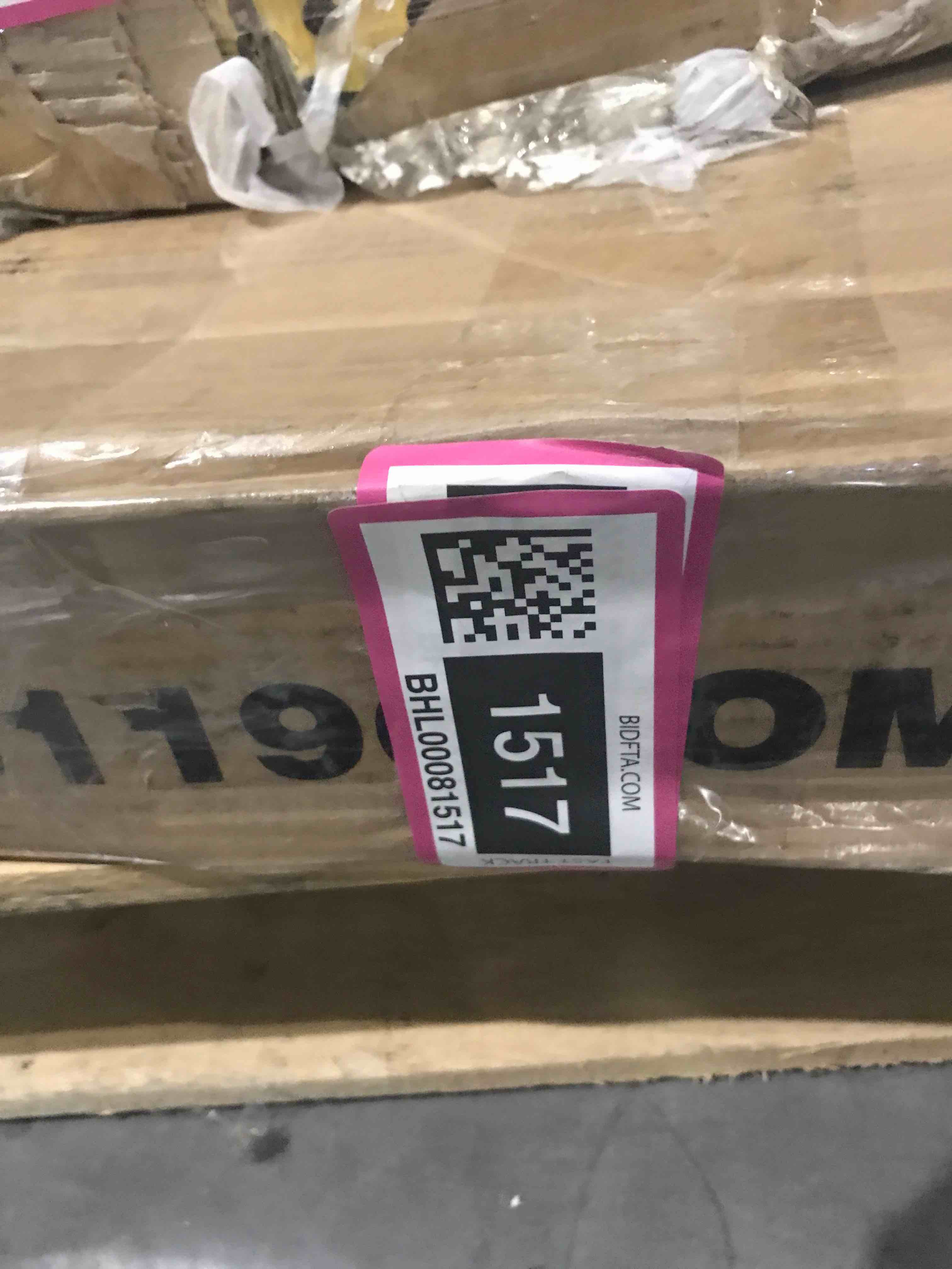 https://s3.amazonaws.com/lotting-images-prod/bidfta/BHL00081517_1697630375613.jpeg