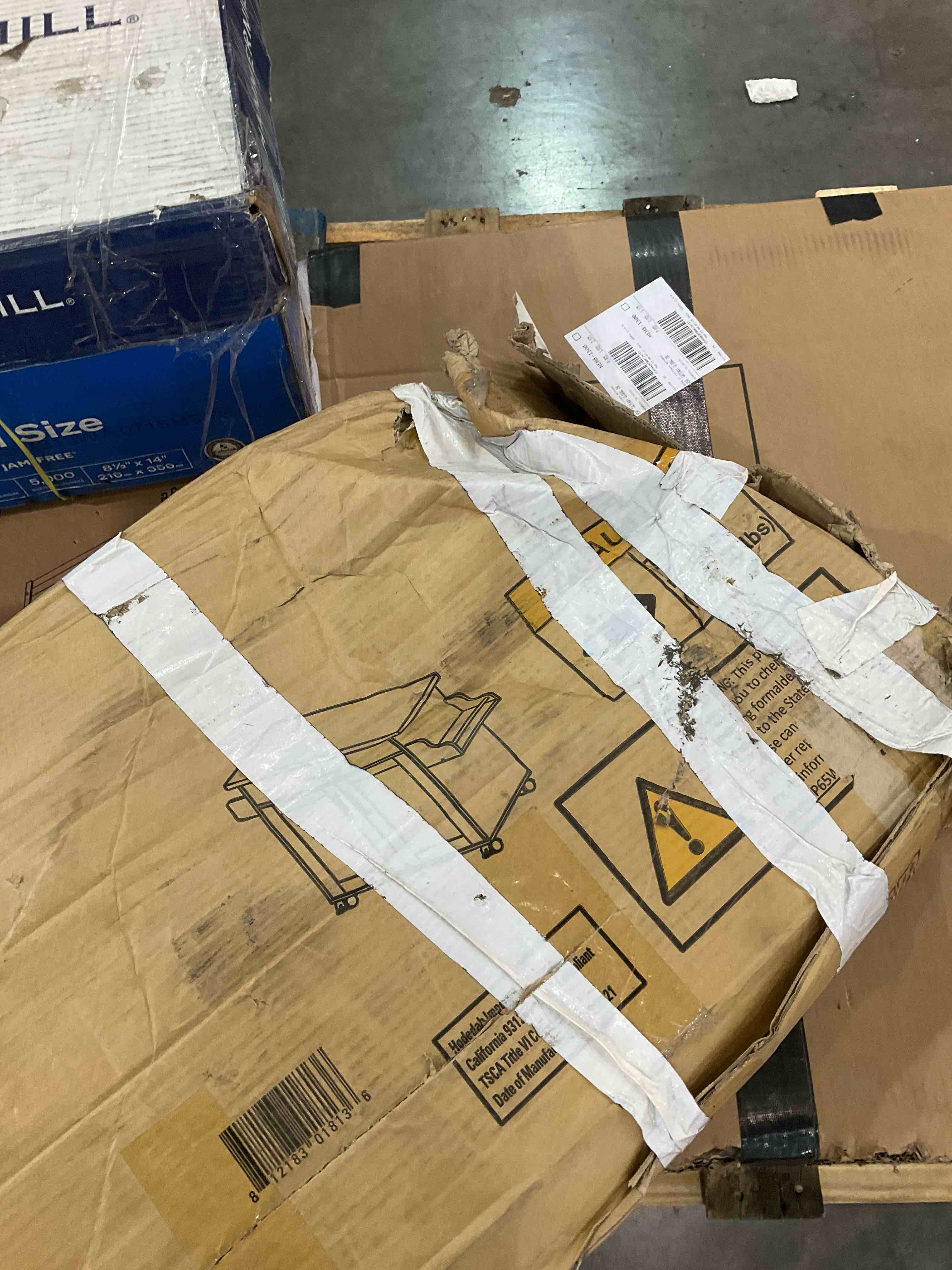 https://s3.amazonaws.com/lotting-images-prod/bidfta/BHL00083139_1696351379763.jpeg
