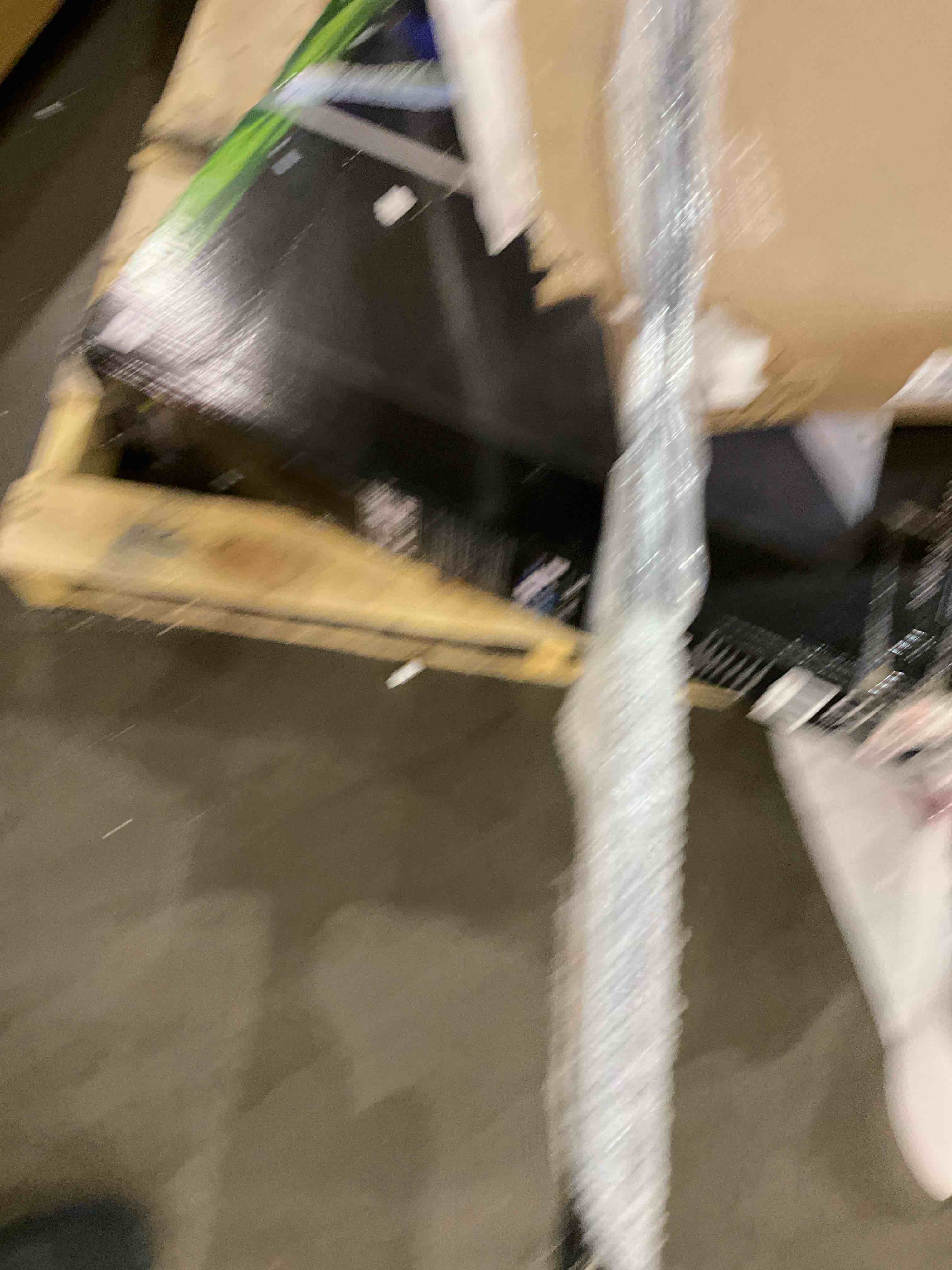 https://s3.amazonaws.com/lotting-images-prod/bidfta/BHL00083910_1701384620765.jpeg