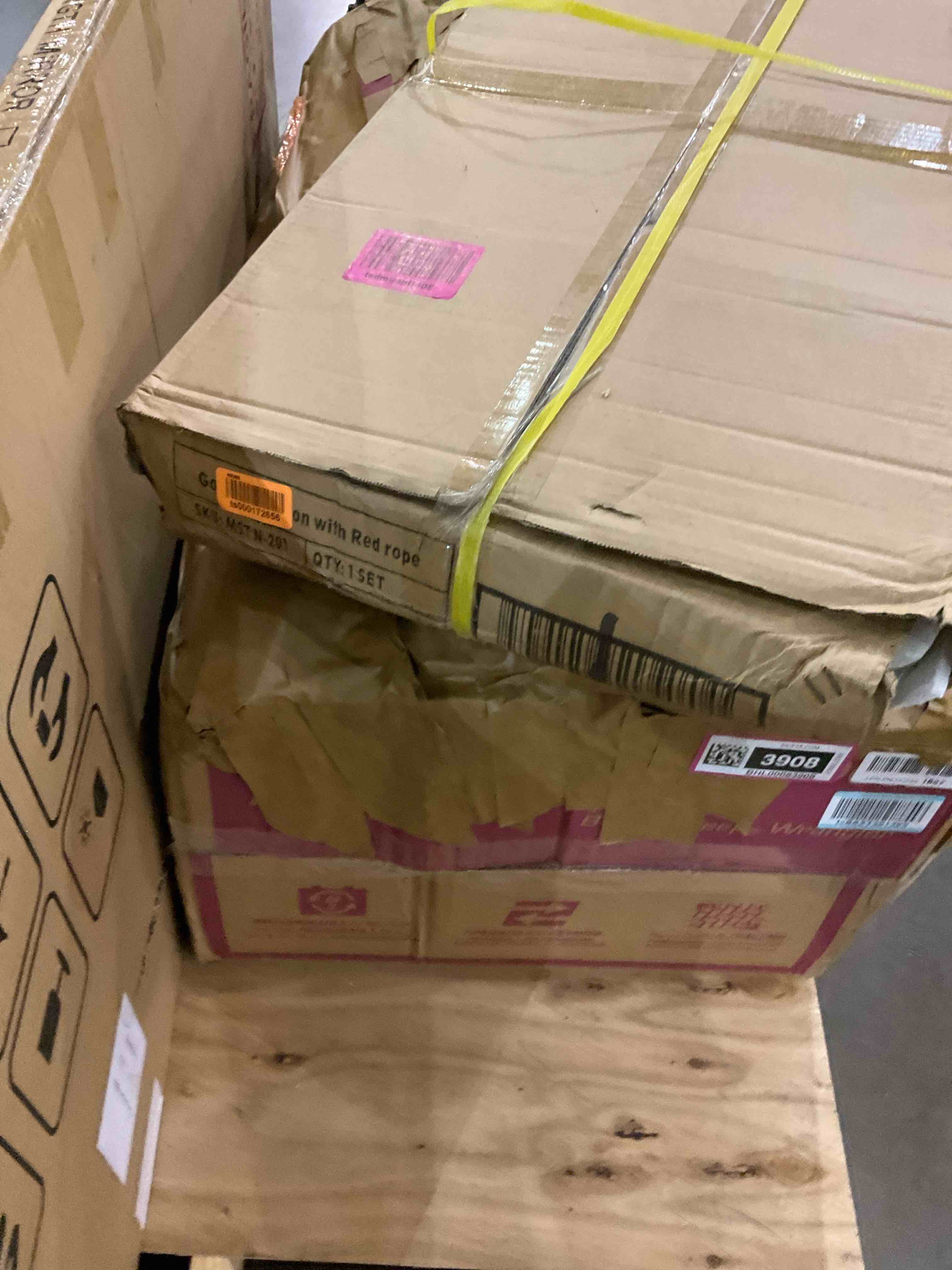 https://s3.amazonaws.com/lotting-images-prod/bidfta/BHL00083912_1701385097836.jpeg