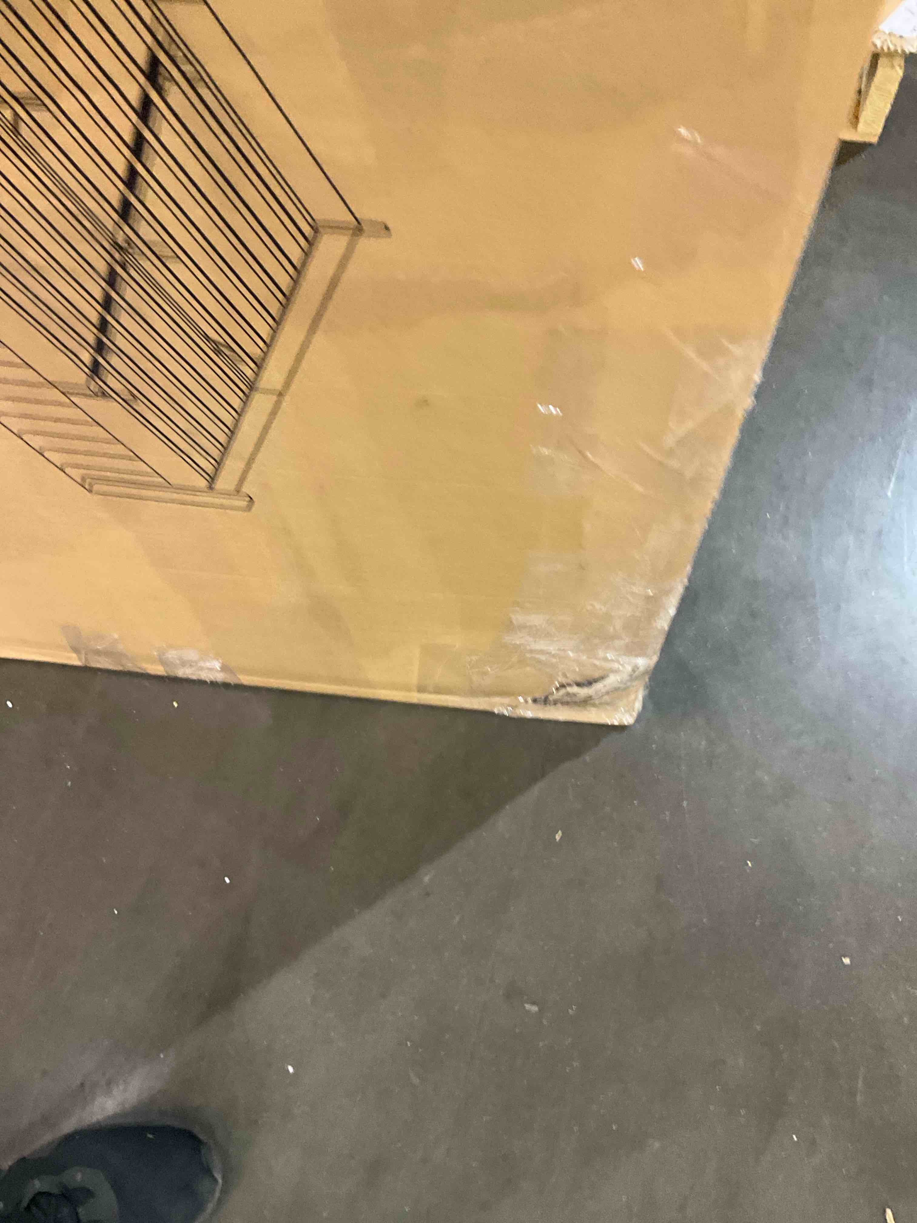 https://s3.amazonaws.com/lotting-images-prod/bidfta/BHL00083913_1701386203724.jpeg