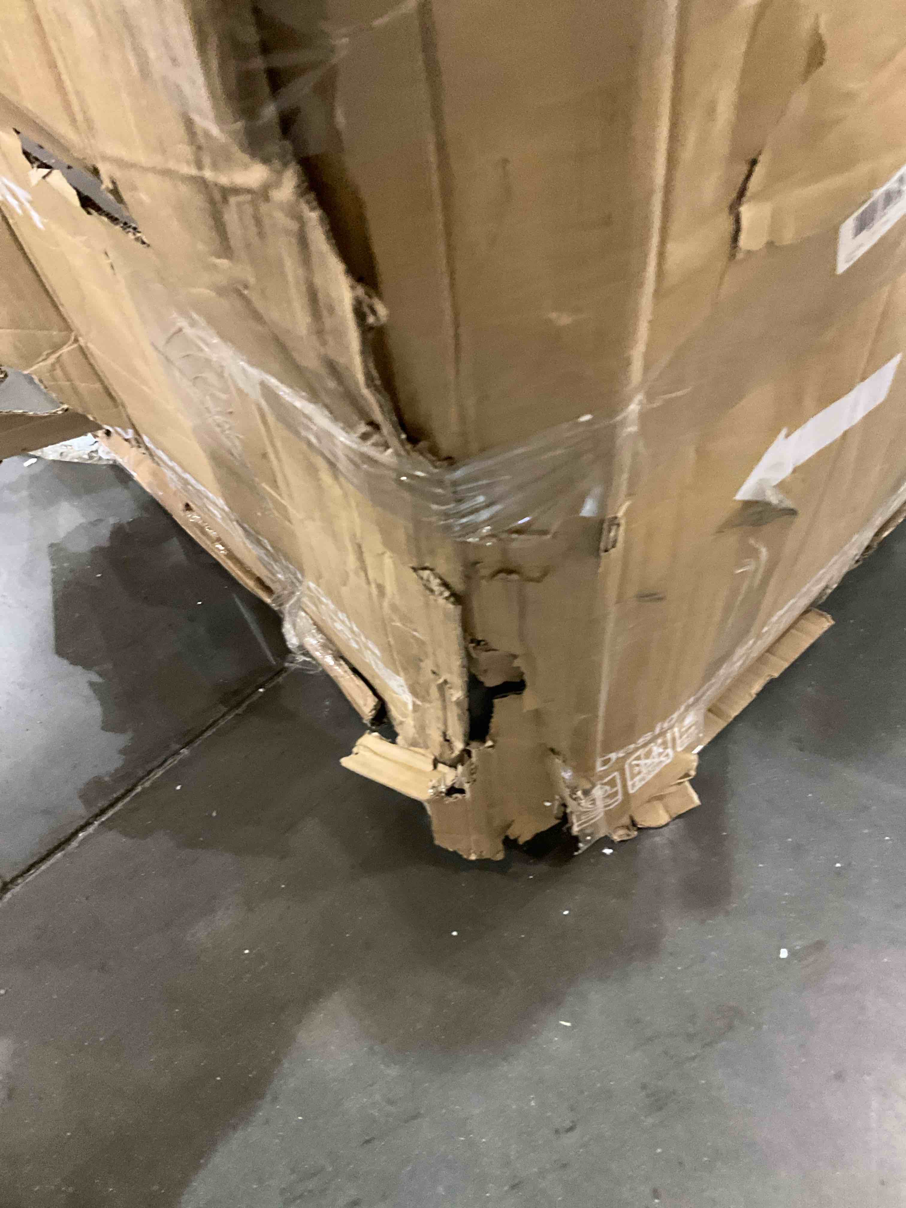 https://s3.amazonaws.com/lotting-images-prod/bidfta/BHL00083914_1701386610364.jpeg