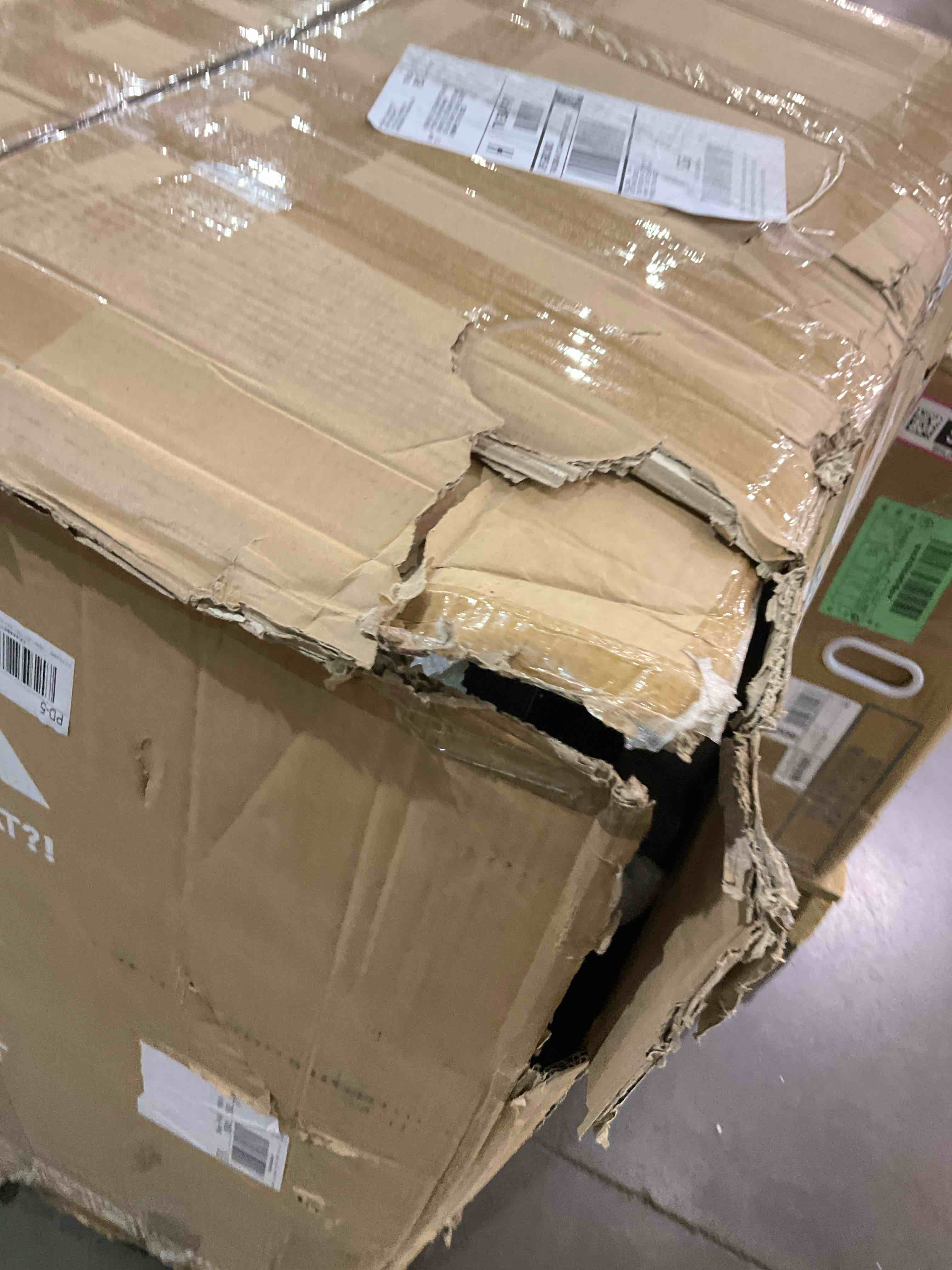 https://s3.amazonaws.com/lotting-images-prod/bidfta/BHL00083914_1701386617039.jpeg