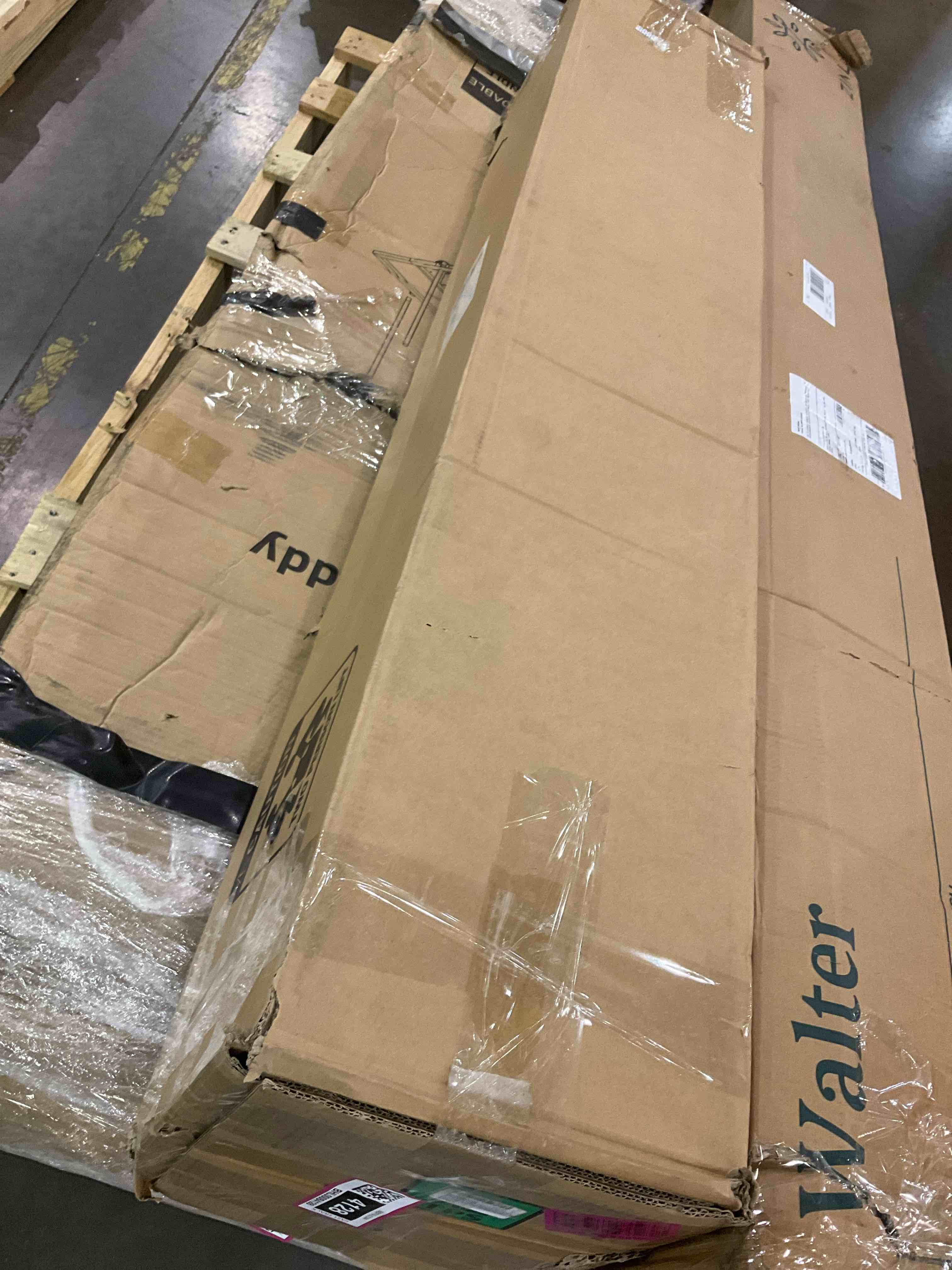 https://s3.amazonaws.com/lotting-images-prod/bidfta/BHL00084128_1695989044769.jpeg