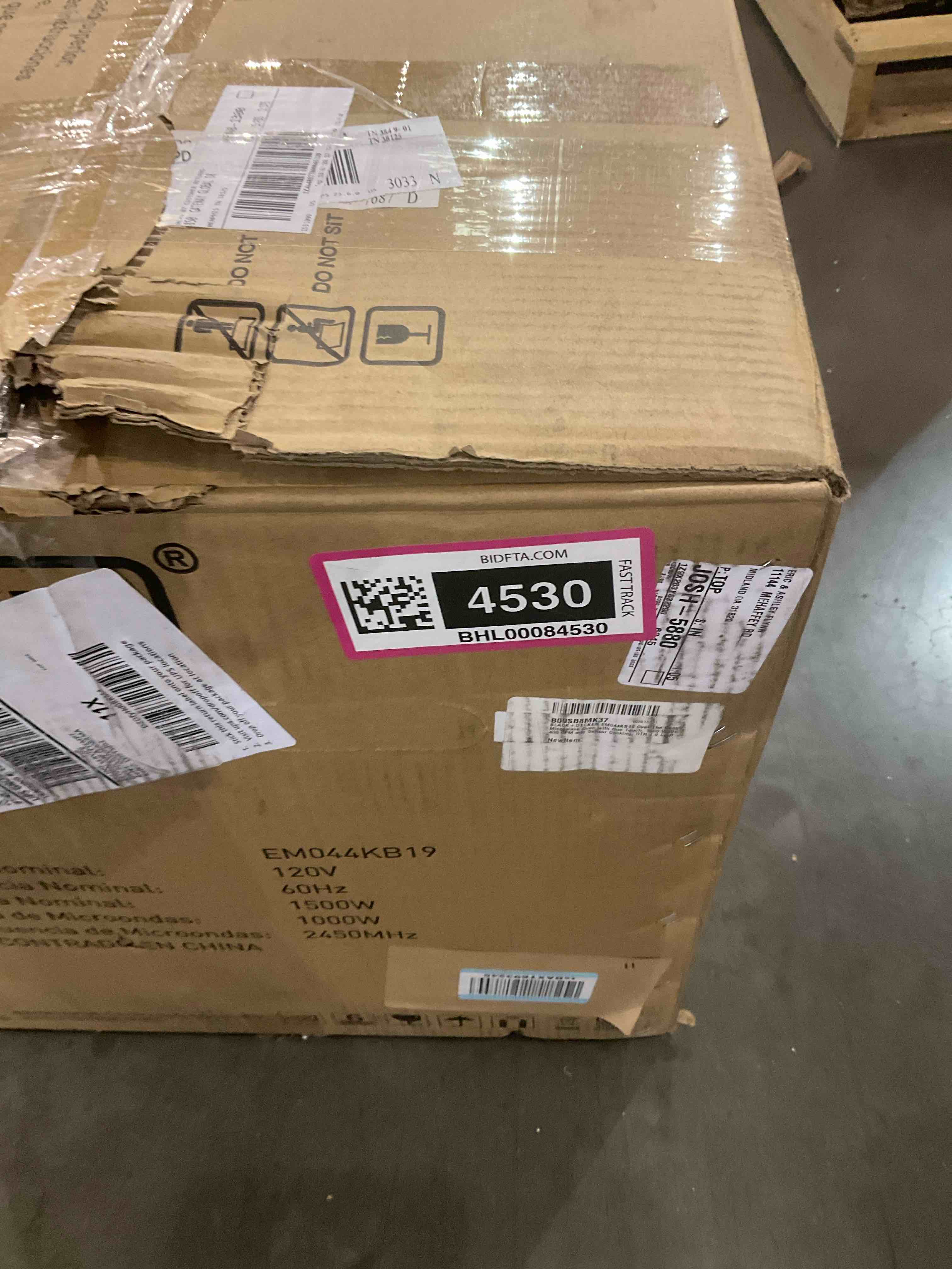 https://s3.amazonaws.com/lotting-images-prod/bidfta/BHL00084530_1695918896207.jpeg