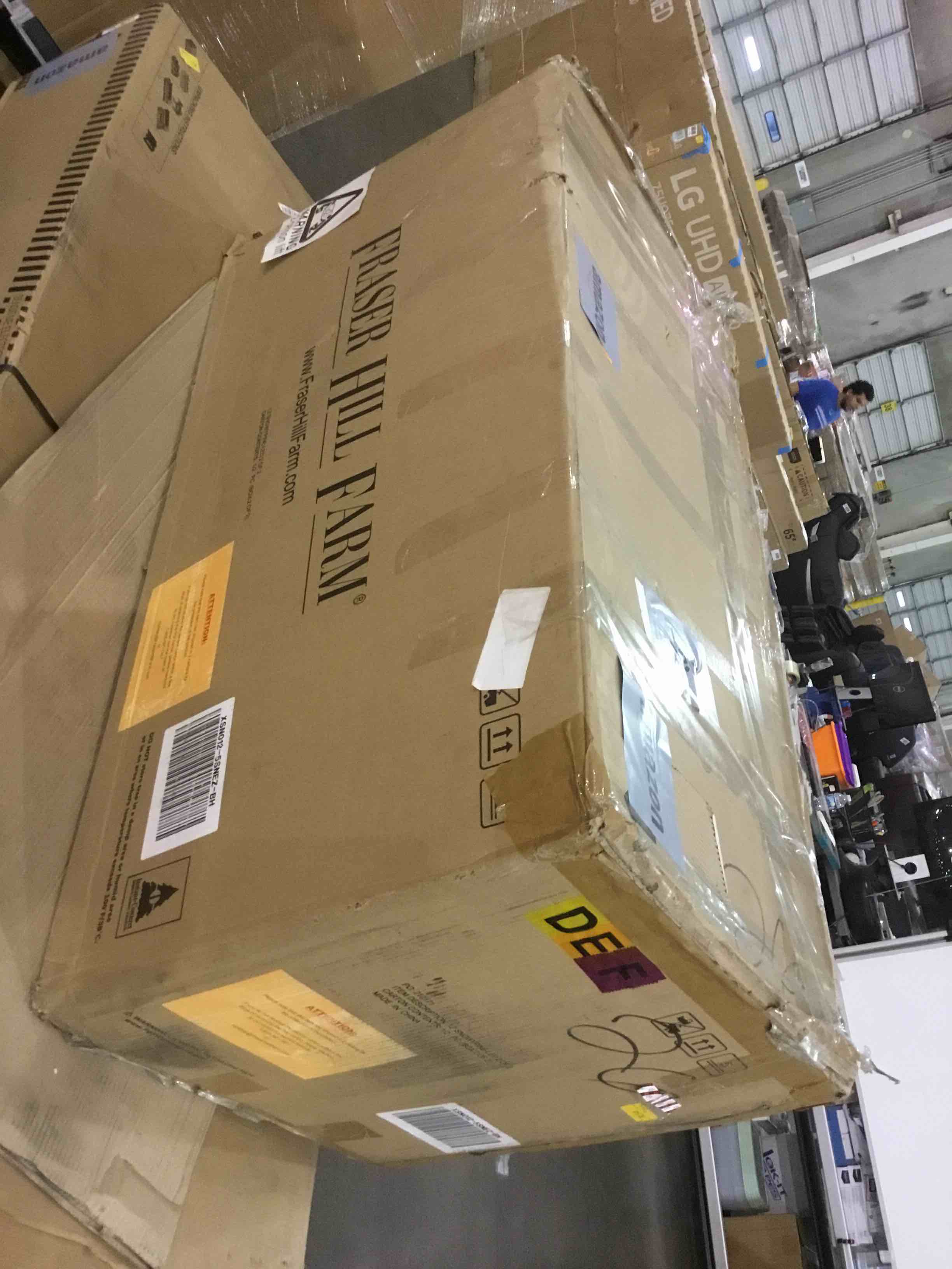 https://s3.amazonaws.com/lotting-images-prod/bidfta/BHL00084969_1700578573382.jpeg