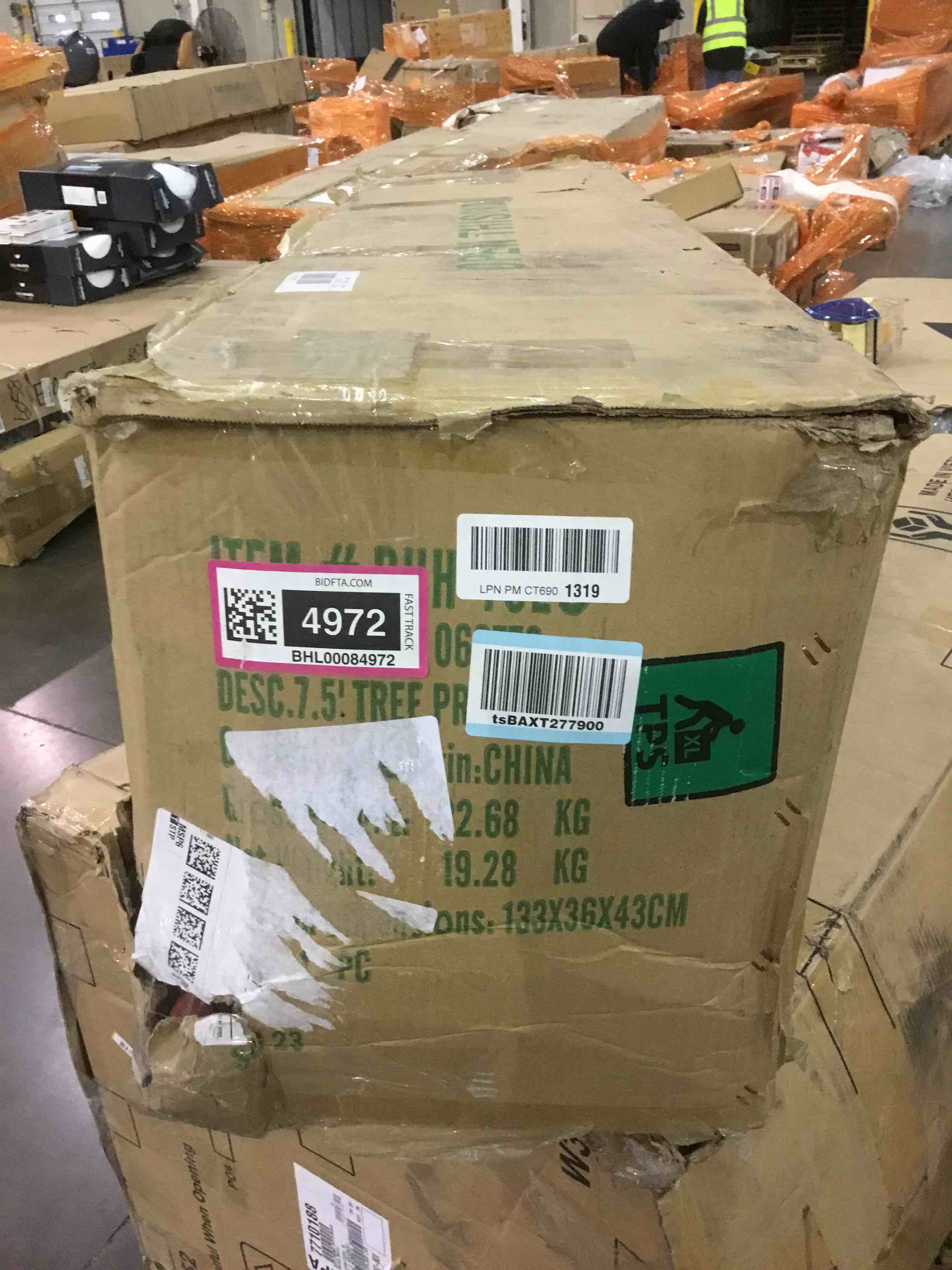 https://s3.amazonaws.com/lotting-images-prod/bidfta/BHL00084972_1700582812318.jpeg