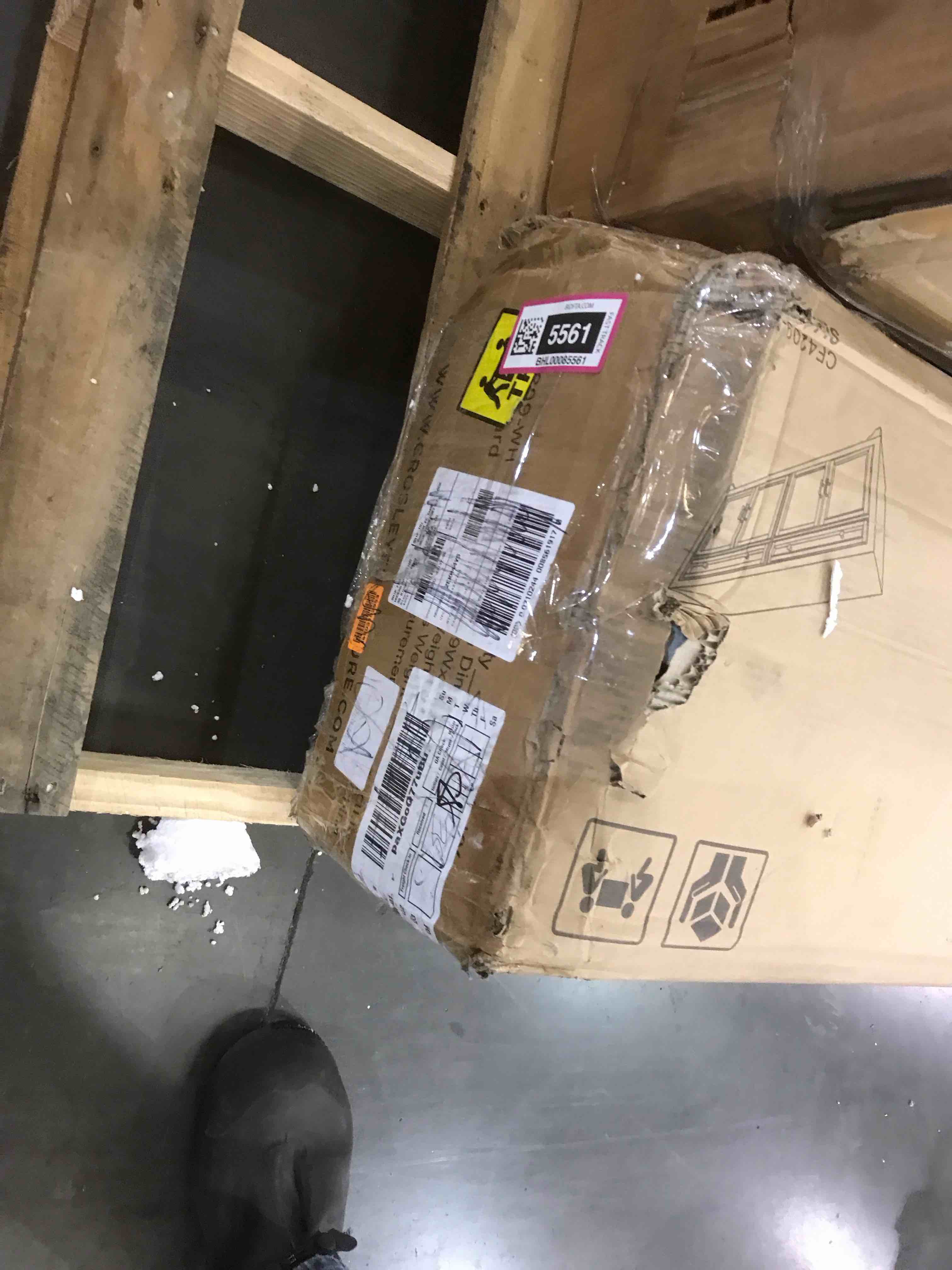 https://s3.amazonaws.com/lotting-images-prod/bidfta/BHL00085561_1701373993074.jpeg