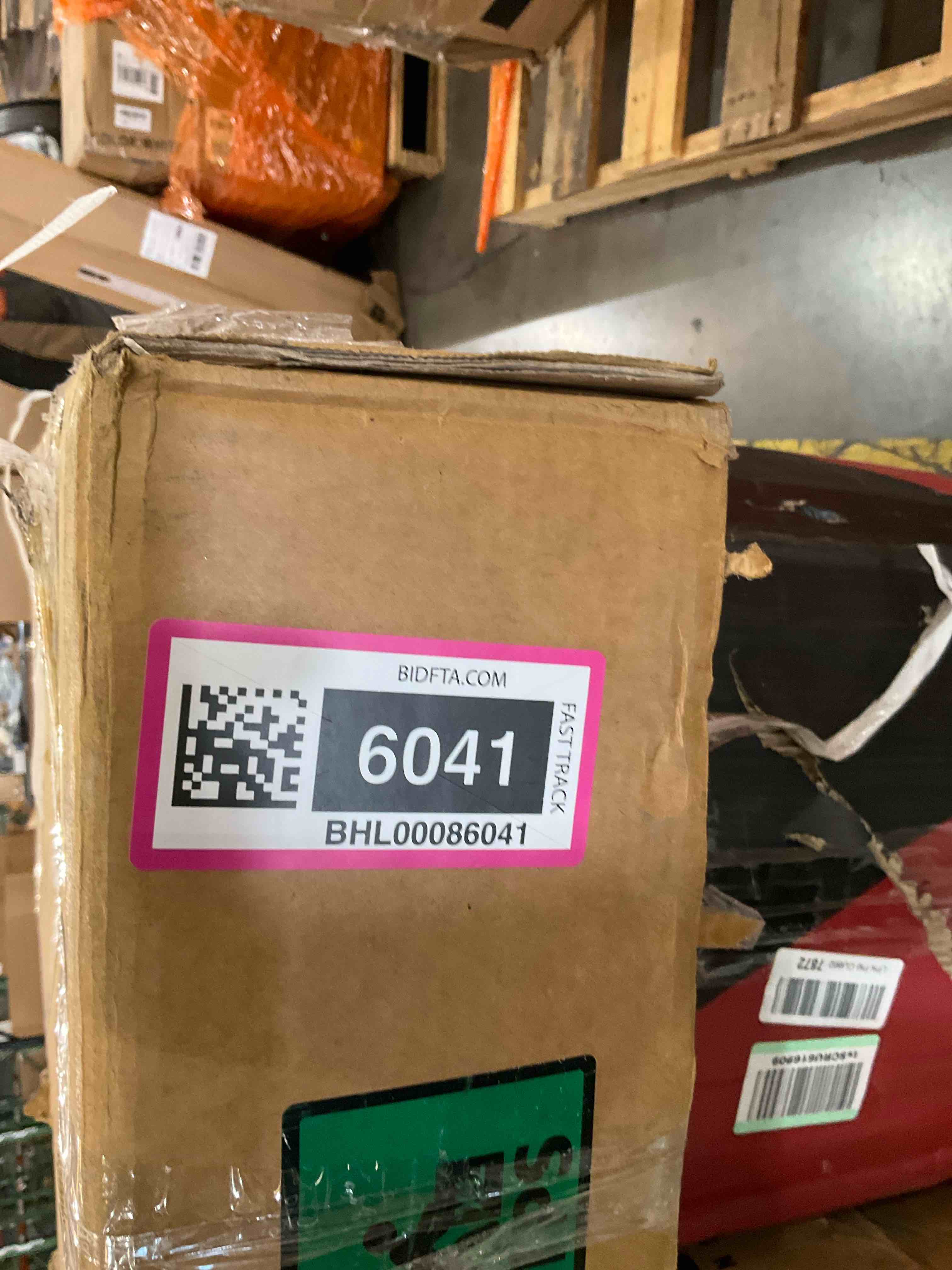 https://s3.amazonaws.com/lotting-images-prod/bidfta/BHL00086041_1696342315041.jpeg