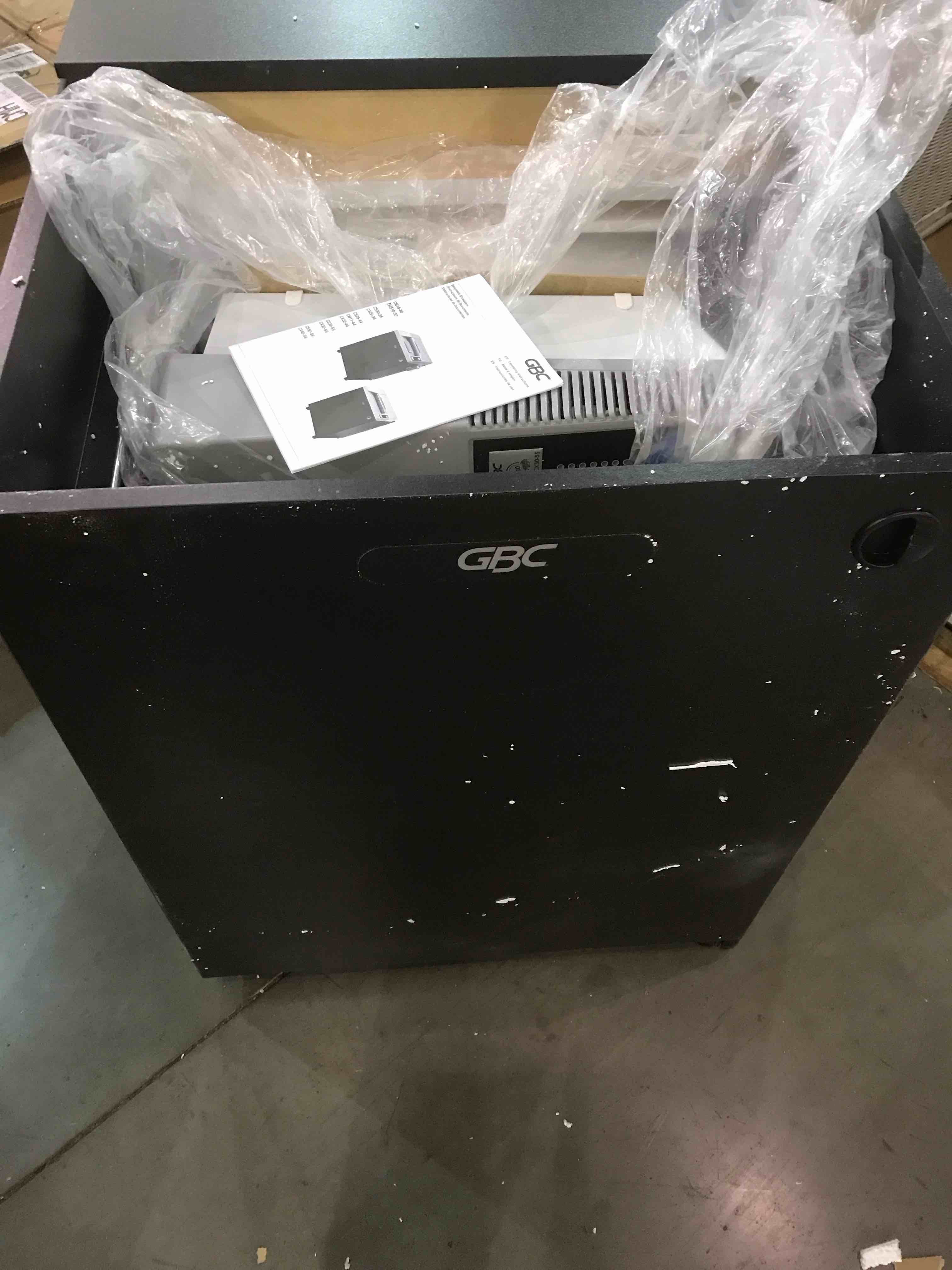 https://s3.amazonaws.com/lotting-images-prod/bidfta/BHL00086291_1701090067374.jpeg