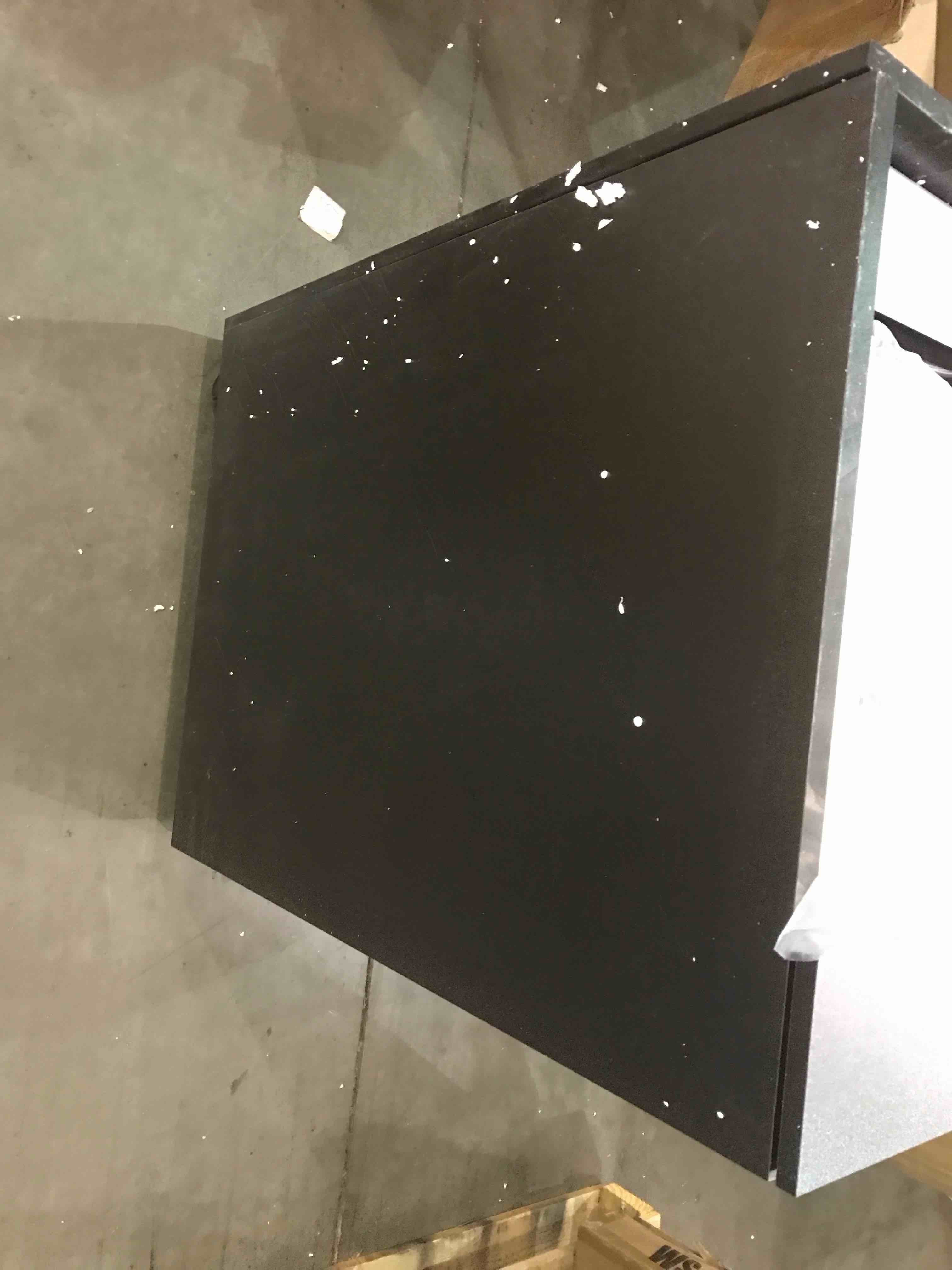 https://s3.amazonaws.com/lotting-images-prod/bidfta/BHL00086291_1701090078349.jpeg