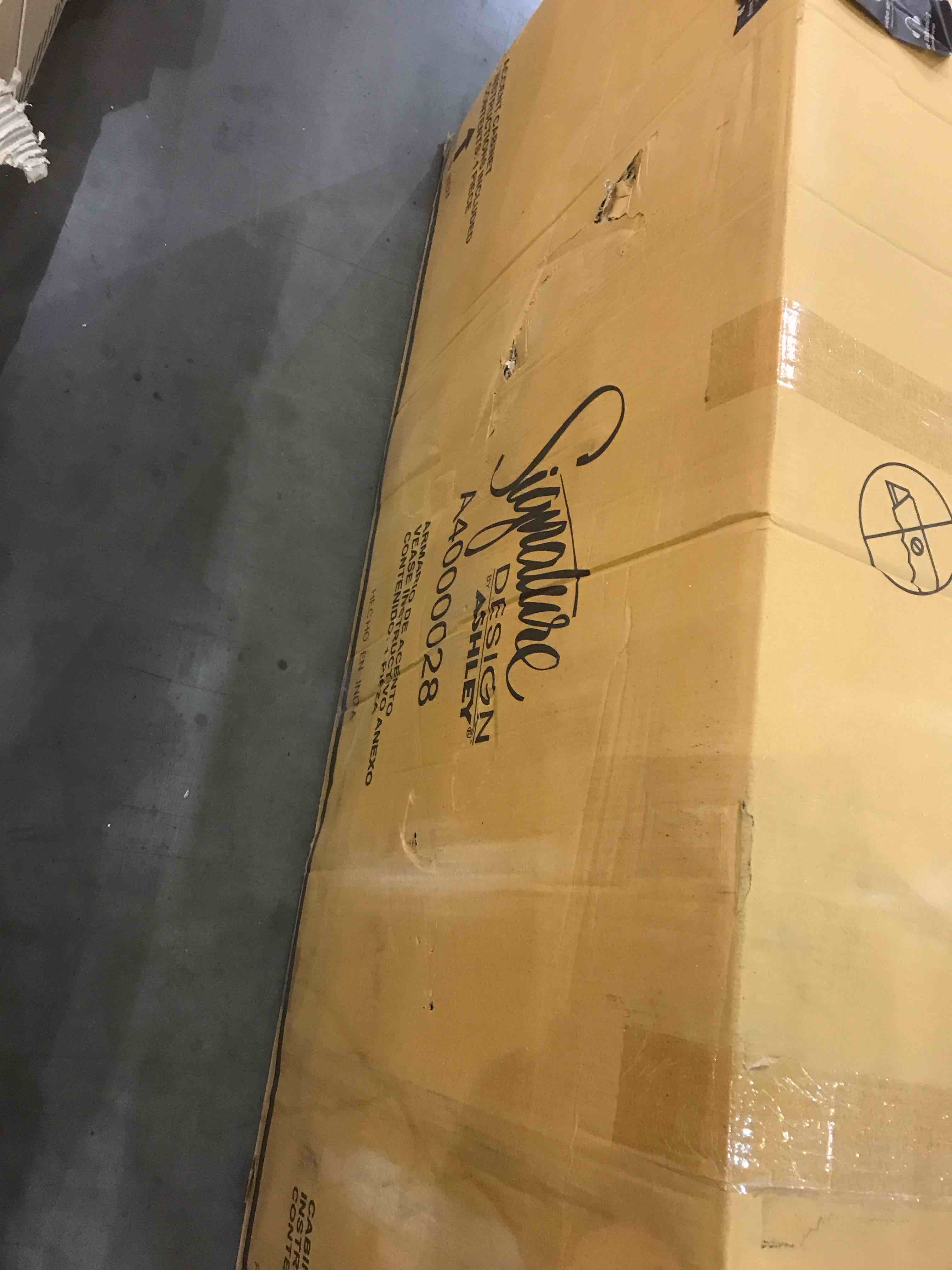 https://s3.amazonaws.com/lotting-images-prod/bidfta/BHL00086293_1701092050340.jpeg