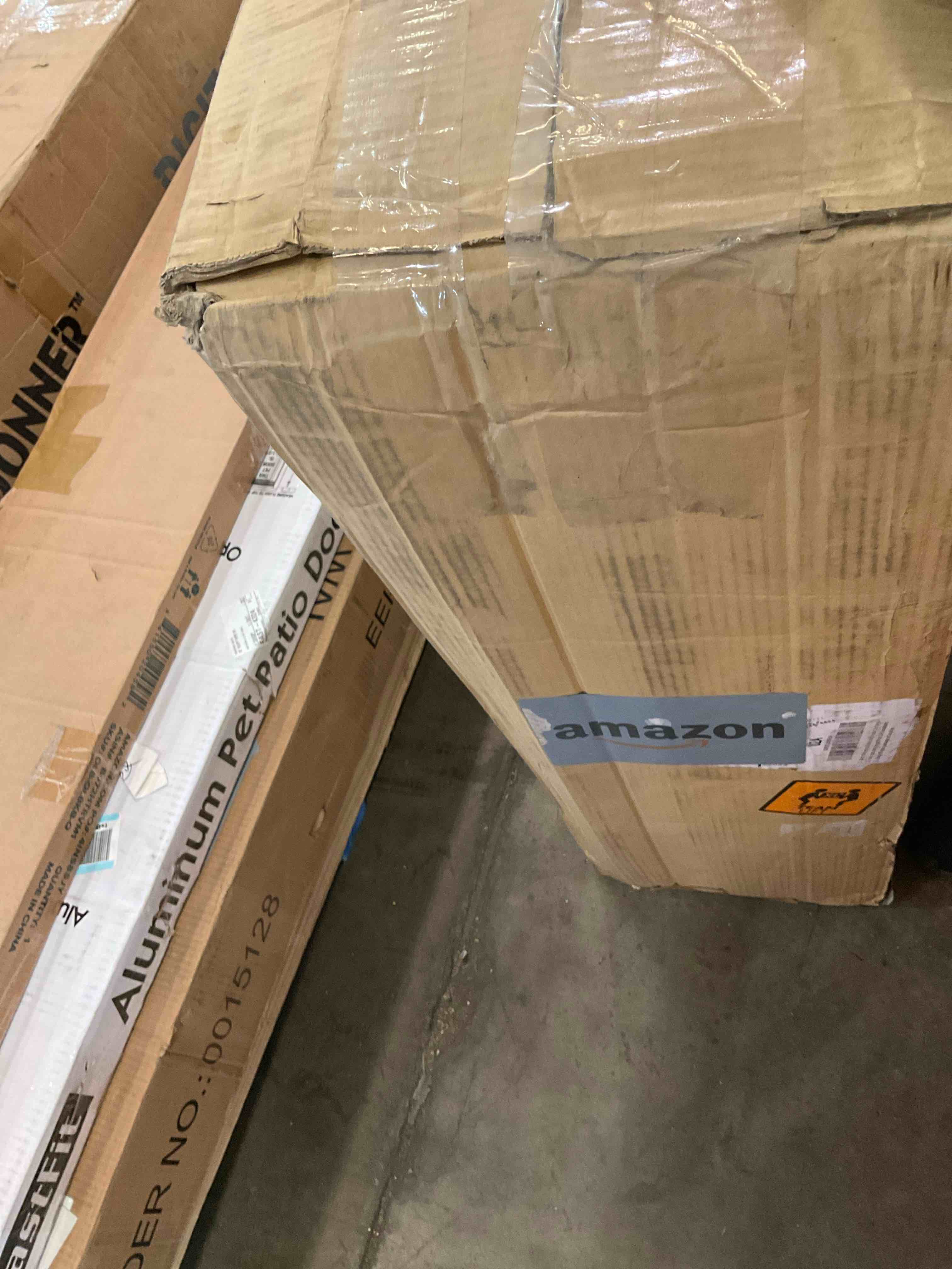 https://s3.amazonaws.com/lotting-images-prod/bidfta/BHL00088213_1699379263269.jpeg