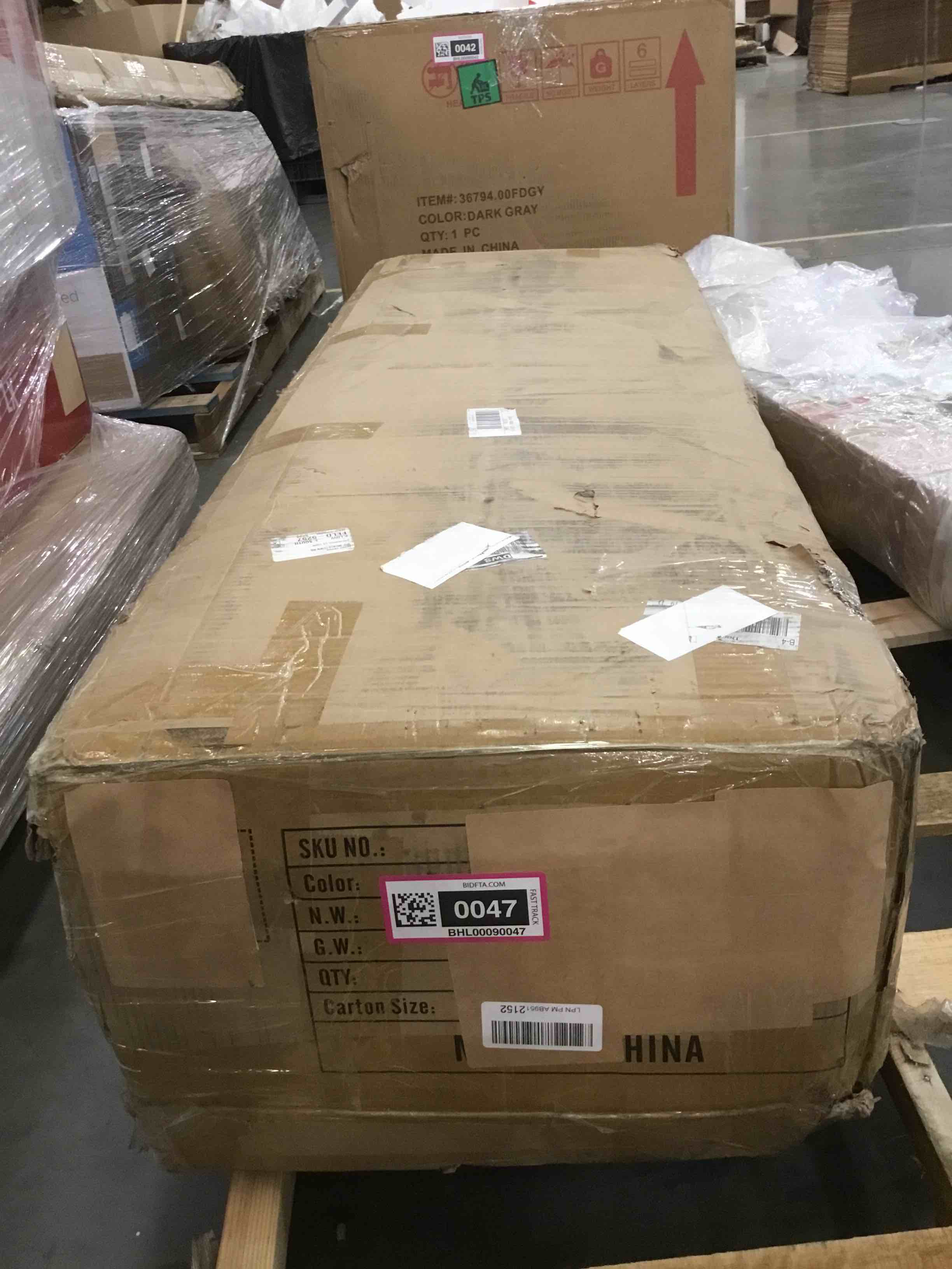 Koorlian Small Sofa Couch, 2 Seater Fabric Loveseat, Mid Century Modern Couches for Living Room, Button Tufted Seat Cushion, Square Armrest, 2 Throw Pillows, Fit for Small Spaces, Dorm, Apart, Grey