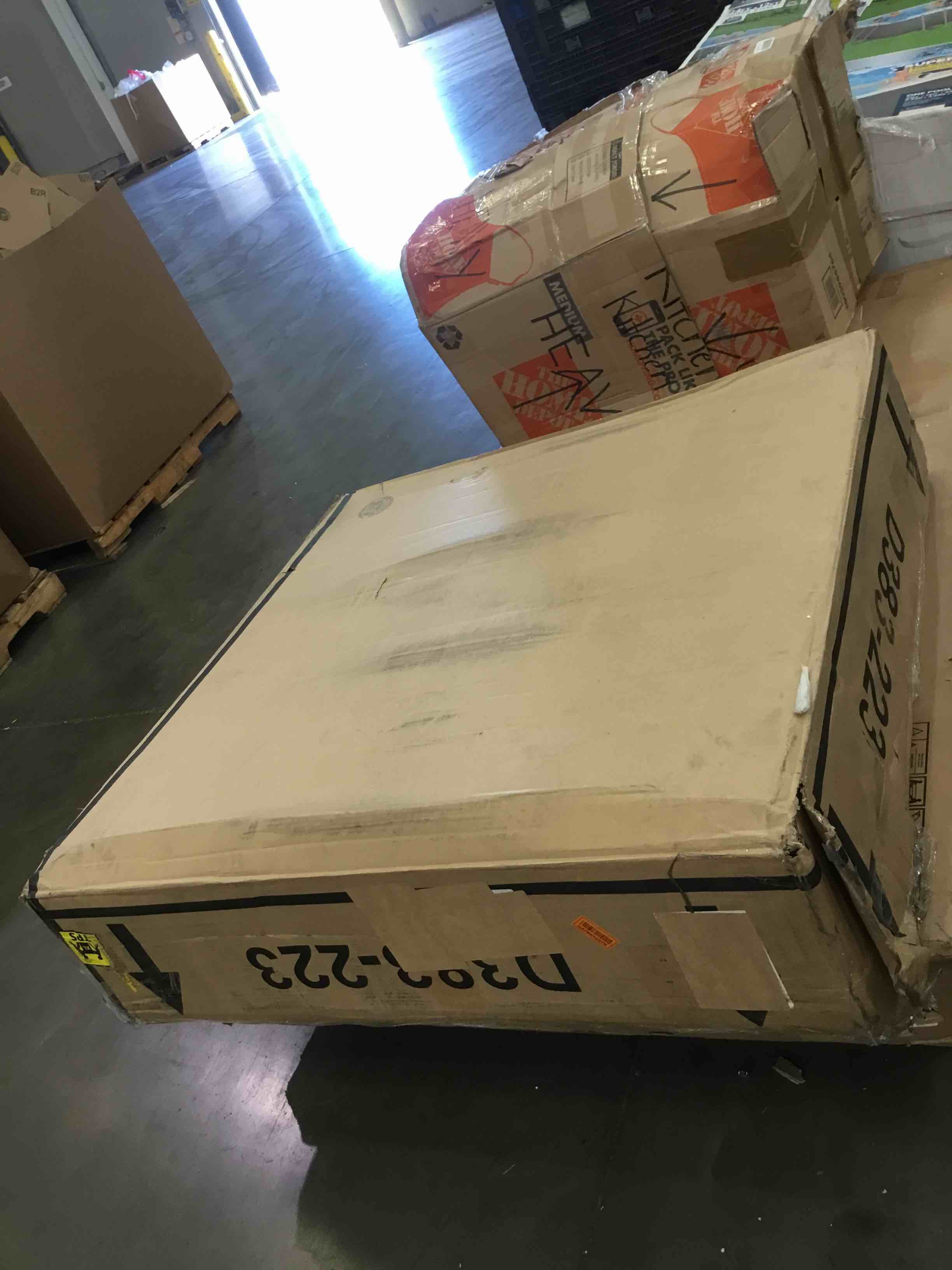 https://s3.amazonaws.com/lotting-images-prod/bidfta/BHL00090197_1695664573662.jpeg