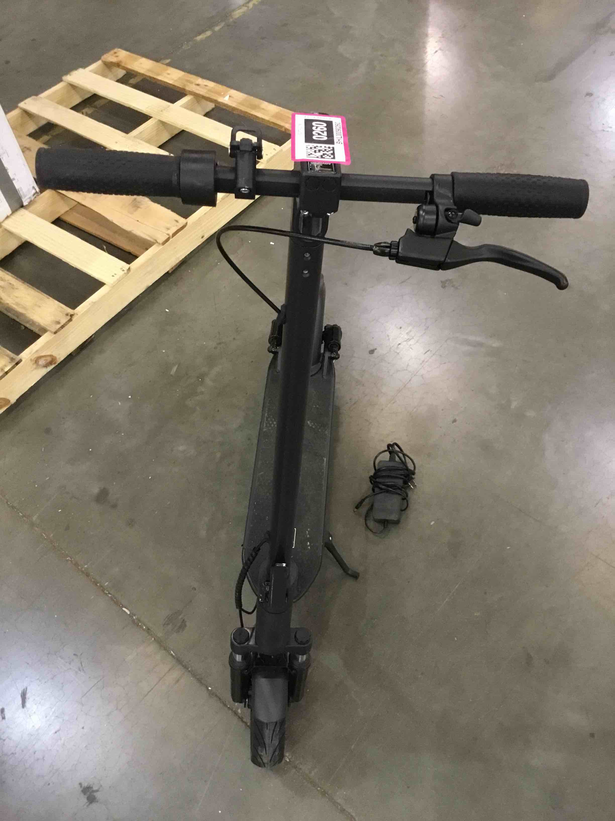 Aovopro ESMAX Electric Scooter, 27 Miles Range, Upgraded 500W Motor, 21 MPH Speed,10" Anti-Puncture Self-Sealing Air Tyre, Portable Commuting Electric Scooter for Adults
