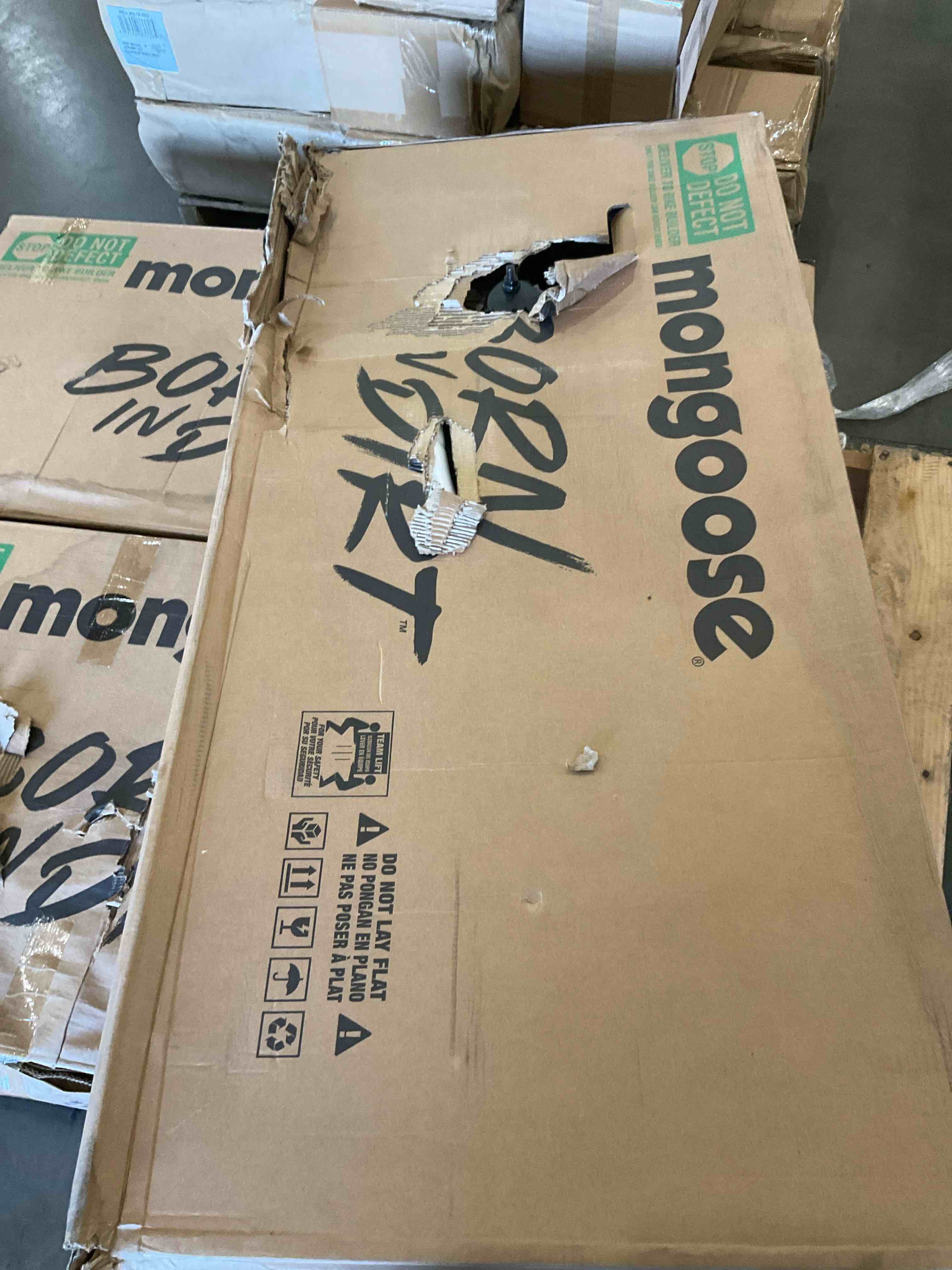 https://s3.amazonaws.com/lotting-images-prod/bidfta/BHL00090336_1696005726987.jpeg