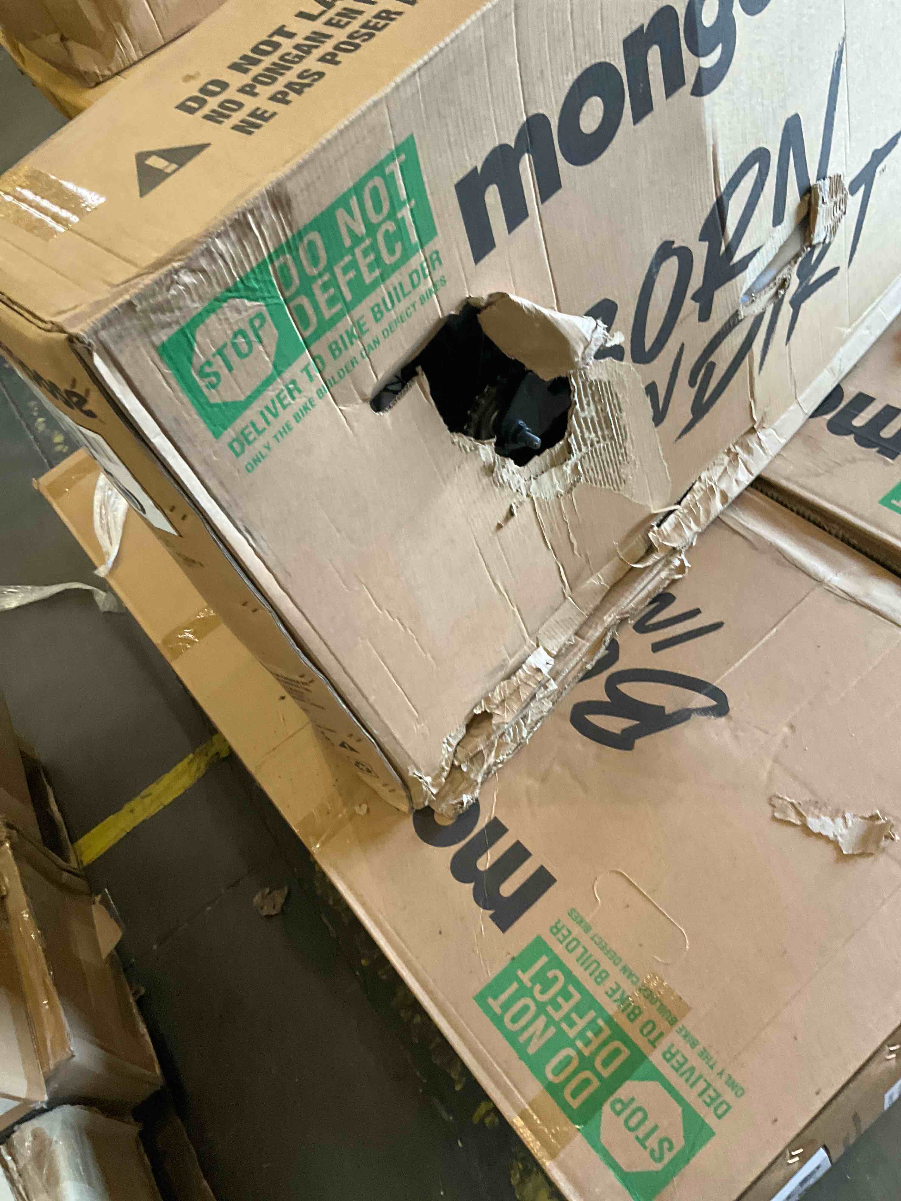 https://s3.amazonaws.com/lotting-images-prod/bidfta/BHL00090336_1696005792974.jpeg