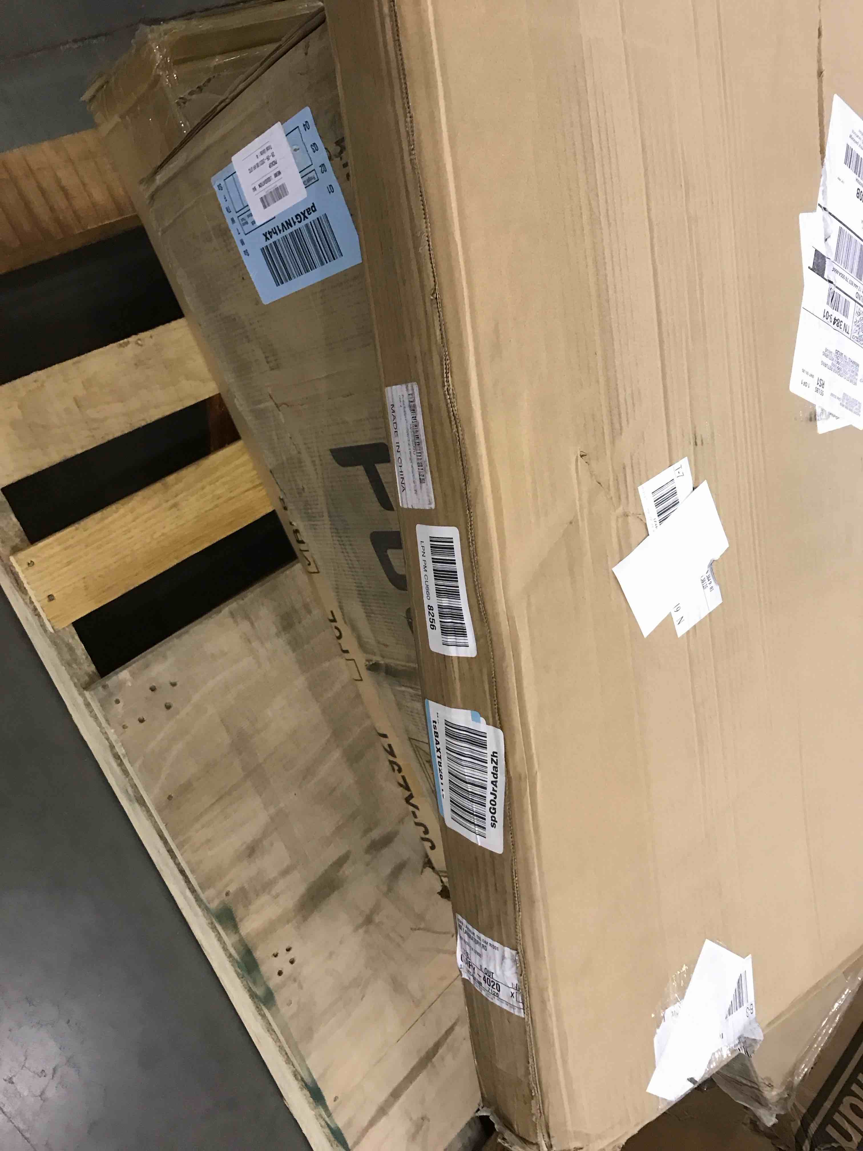 https://s3.amazonaws.com/lotting-images-prod/bidfta/BHL00090373_1696352953114.jpeg