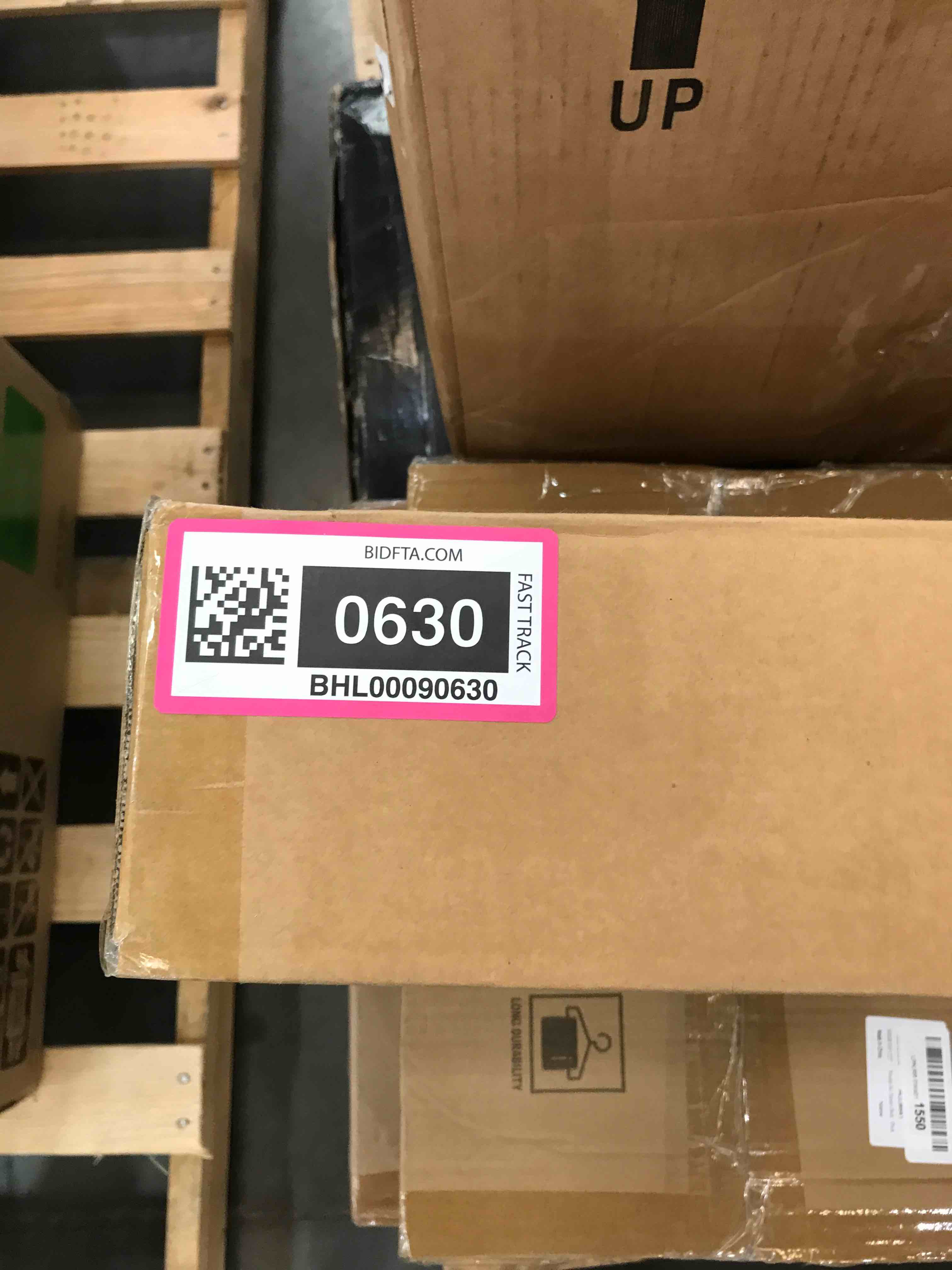 https://s3.amazonaws.com/lotting-images-prod/bidfta/BHL00090630_1694191106045.jpeg
