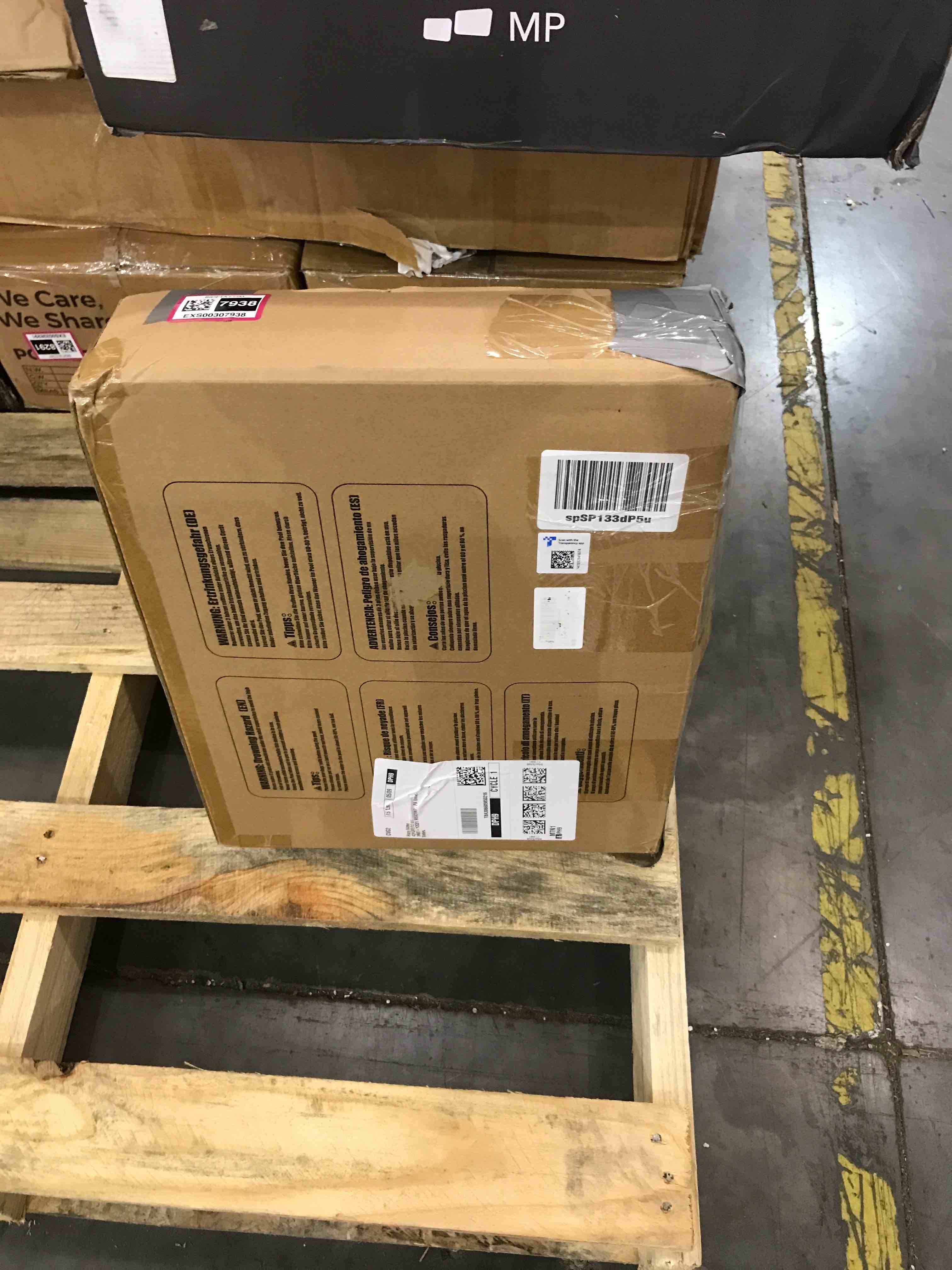 https://s3.amazonaws.com/lotting-images-prod/bidfta/BHL00090637_1694191555742.jpeg