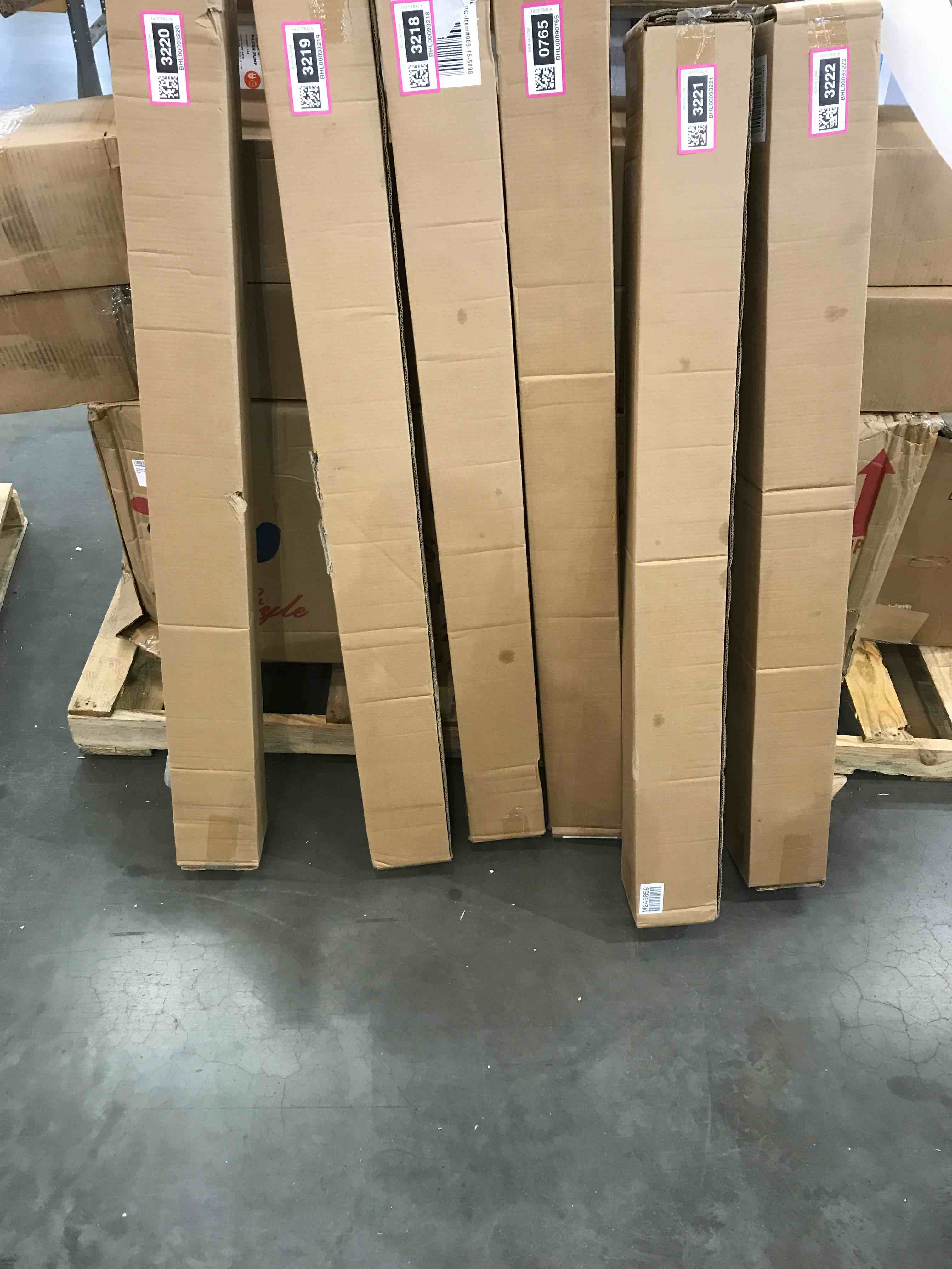 https://s3.amazonaws.com/lotting-images-prod/bidfta/BHL00090765_1694711239794.jpeg