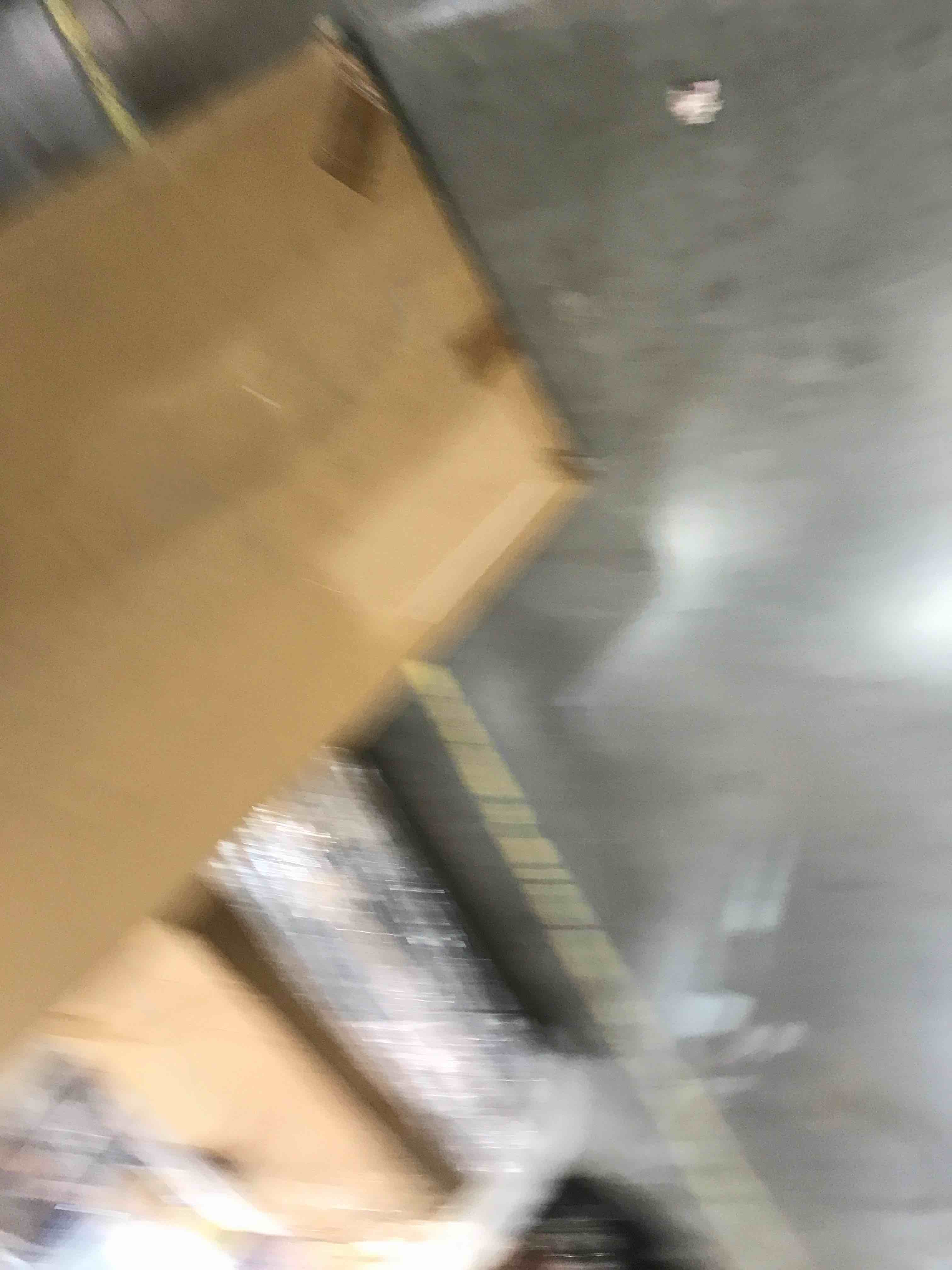 https://s3.amazonaws.com/lotting-images-prod/bidfta/BHL00090798_1694707004532.jpeg
