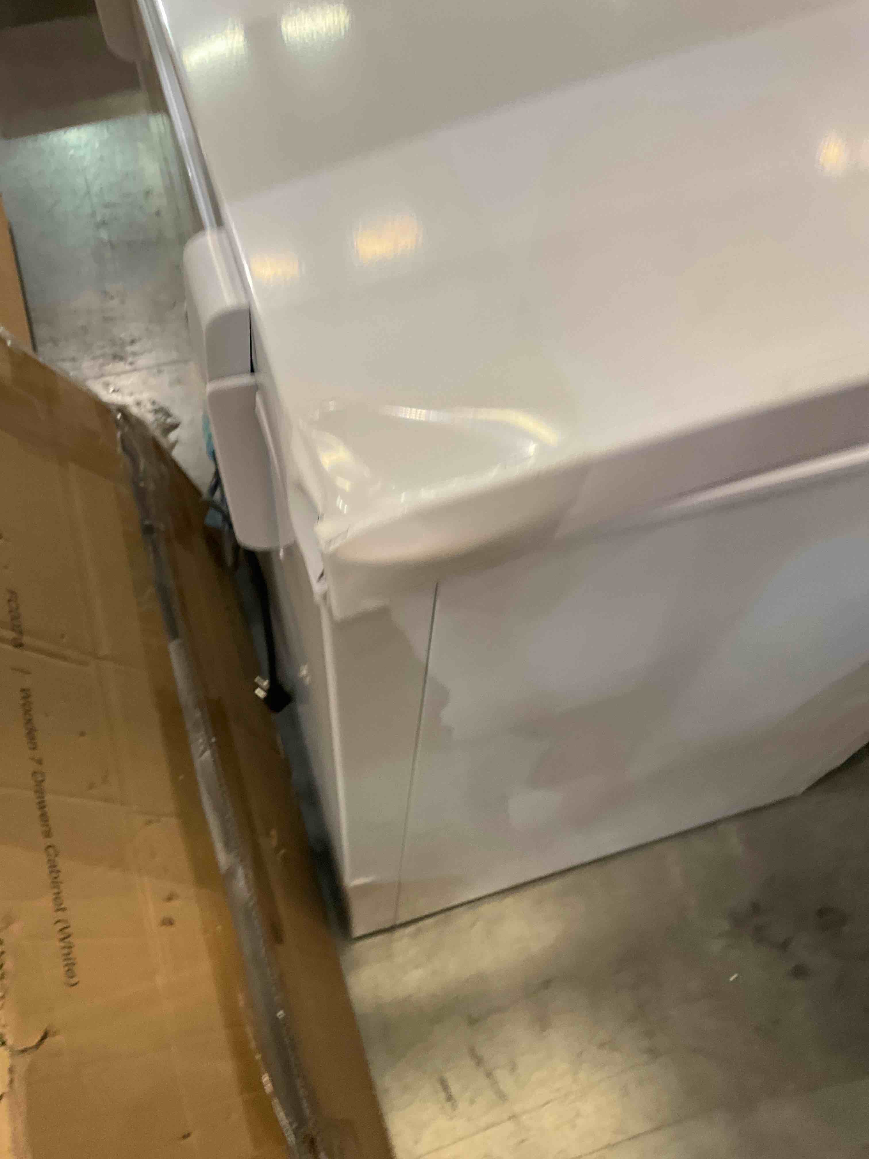 https://s3.amazonaws.com/lotting-images-prod/bidfta/BHL00090862_1695047619770.jpeg