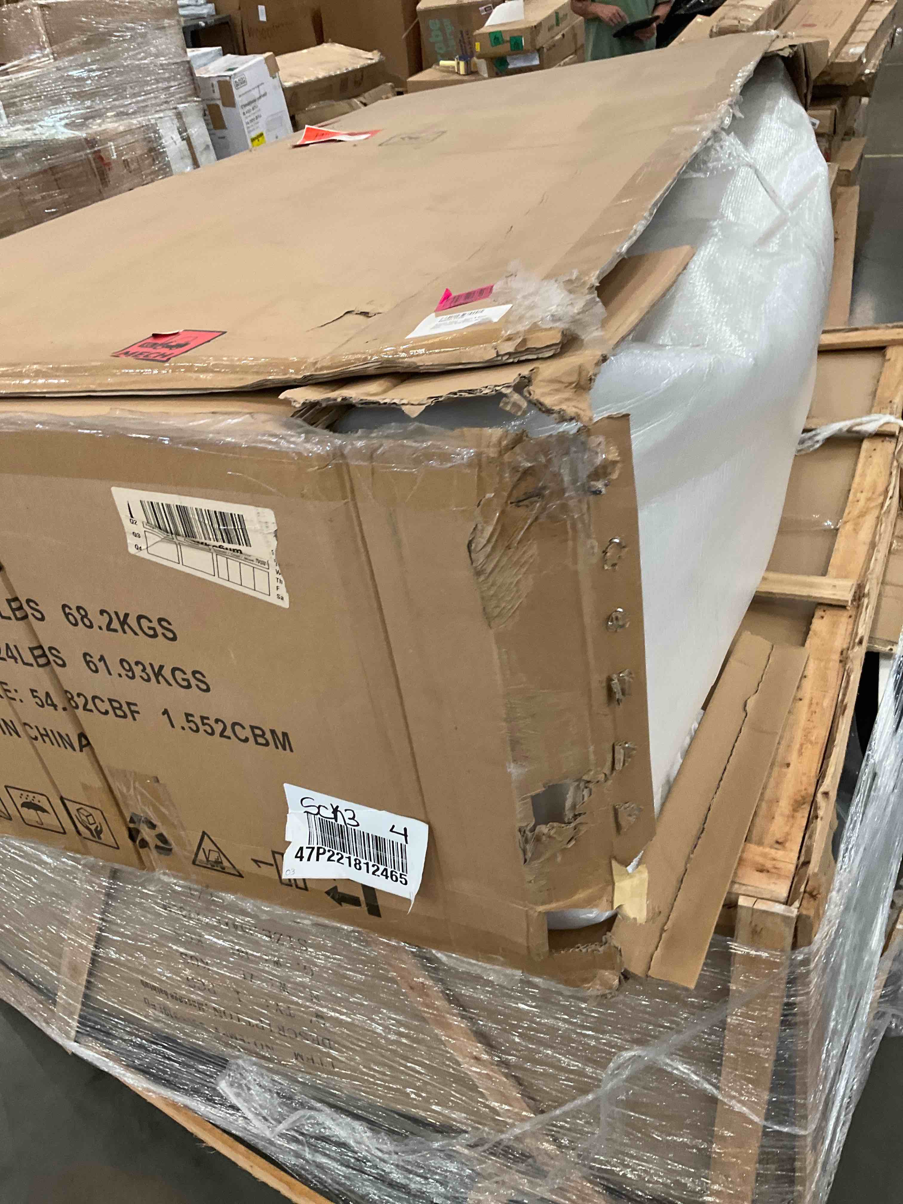 https://s3.amazonaws.com/lotting-images-prod/bidfta/BHL00090866_1694800394881.jpeg