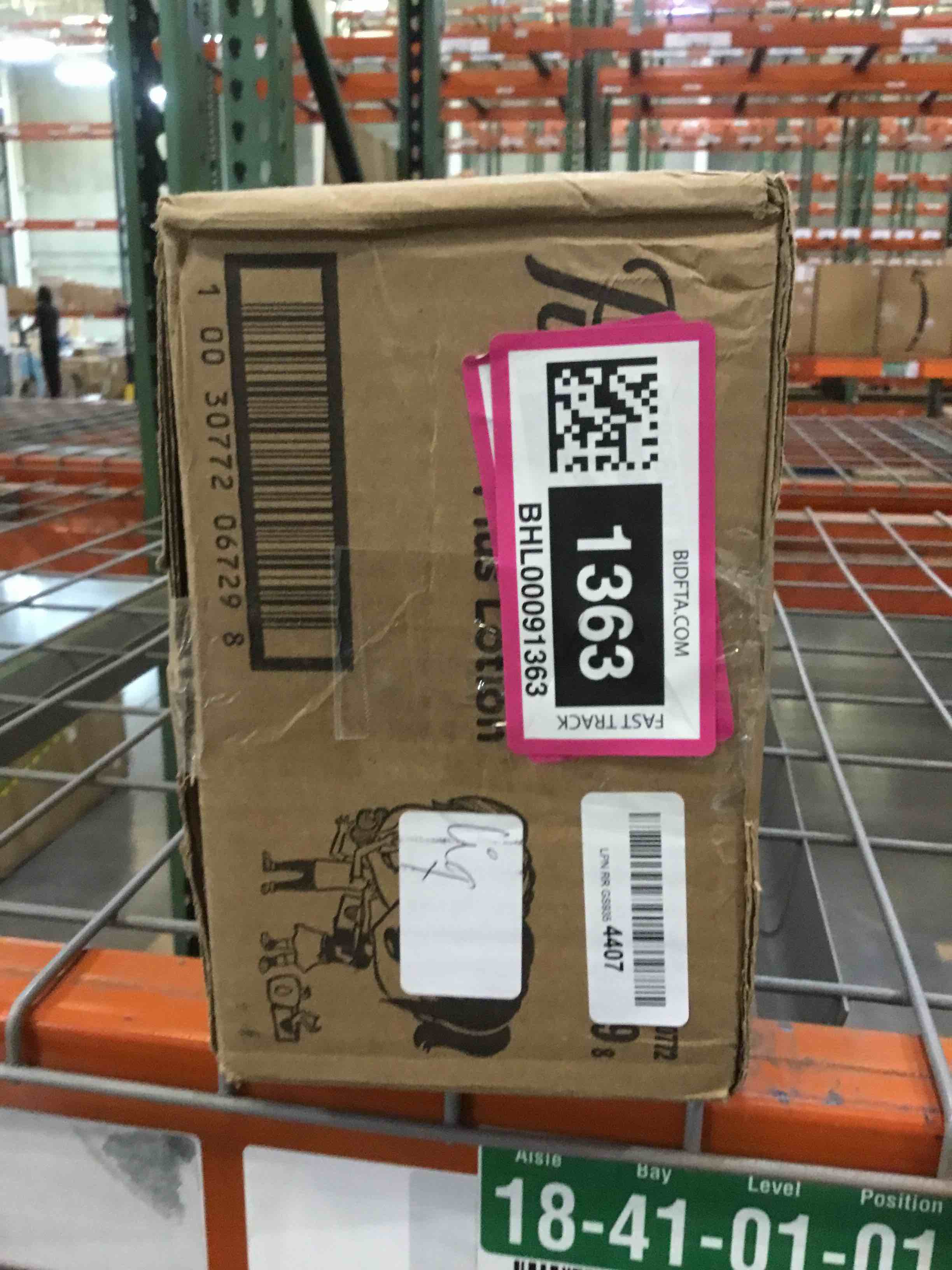 https://s3.amazonaws.com/lotting-images-prod/bidfta/BHL00091363_1696262013802.jpeg