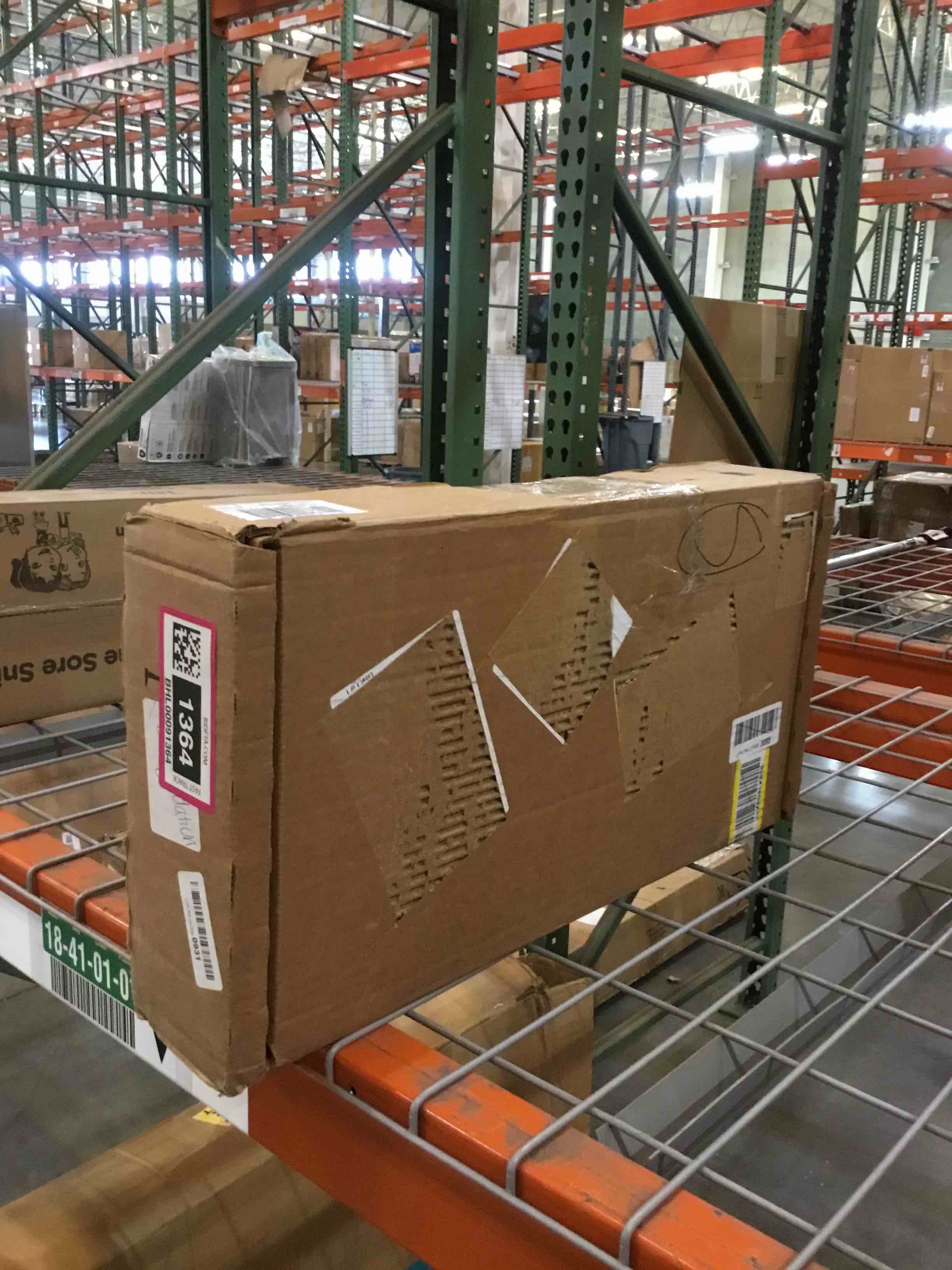 https://s3.amazonaws.com/lotting-images-prod/bidfta/BHL00091364_1696262186462.jpeg
