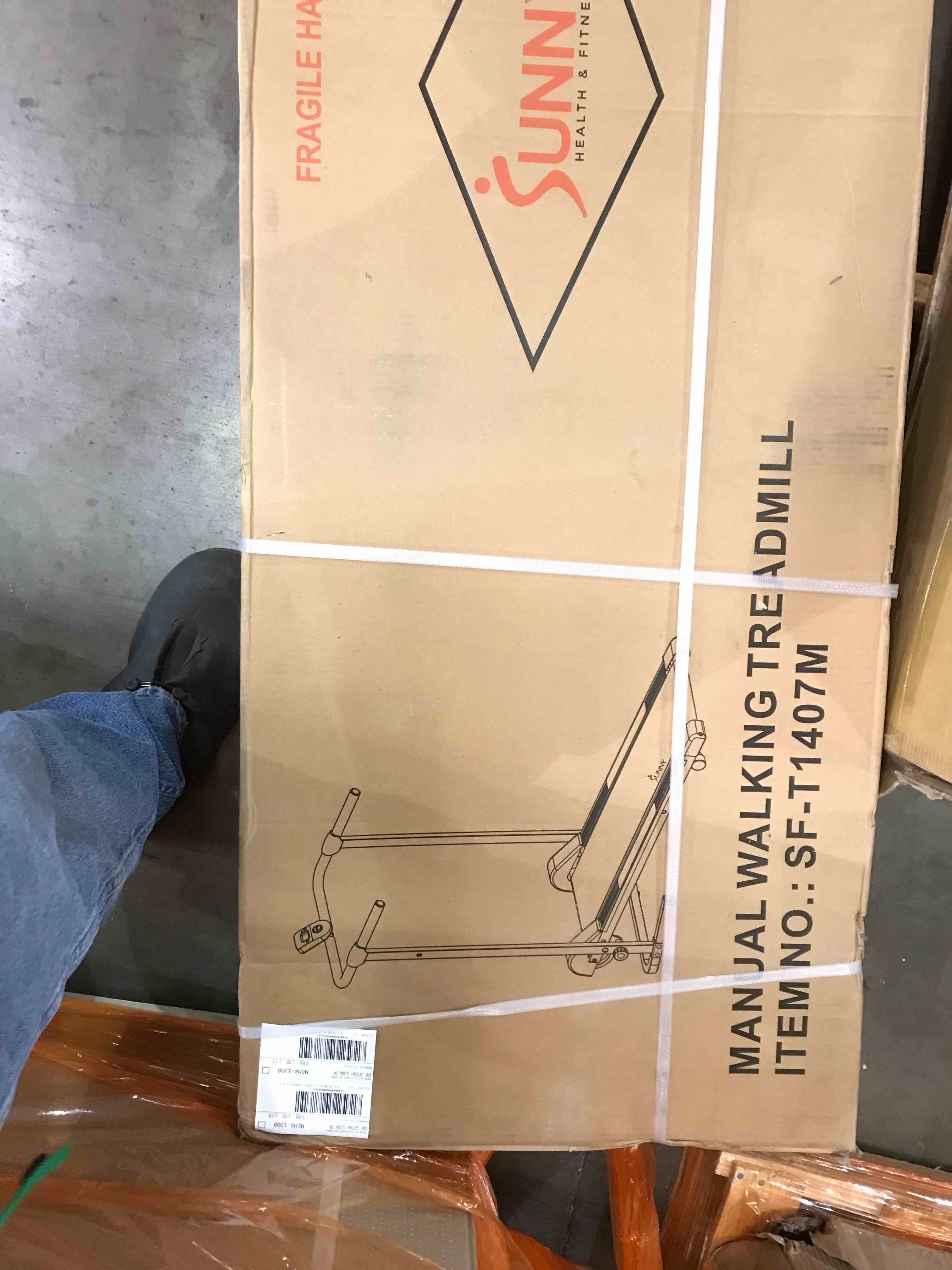 https://s3.amazonaws.com/lotting-images-prod/bidfta/BHL00091903_1699376187816.jpeg
