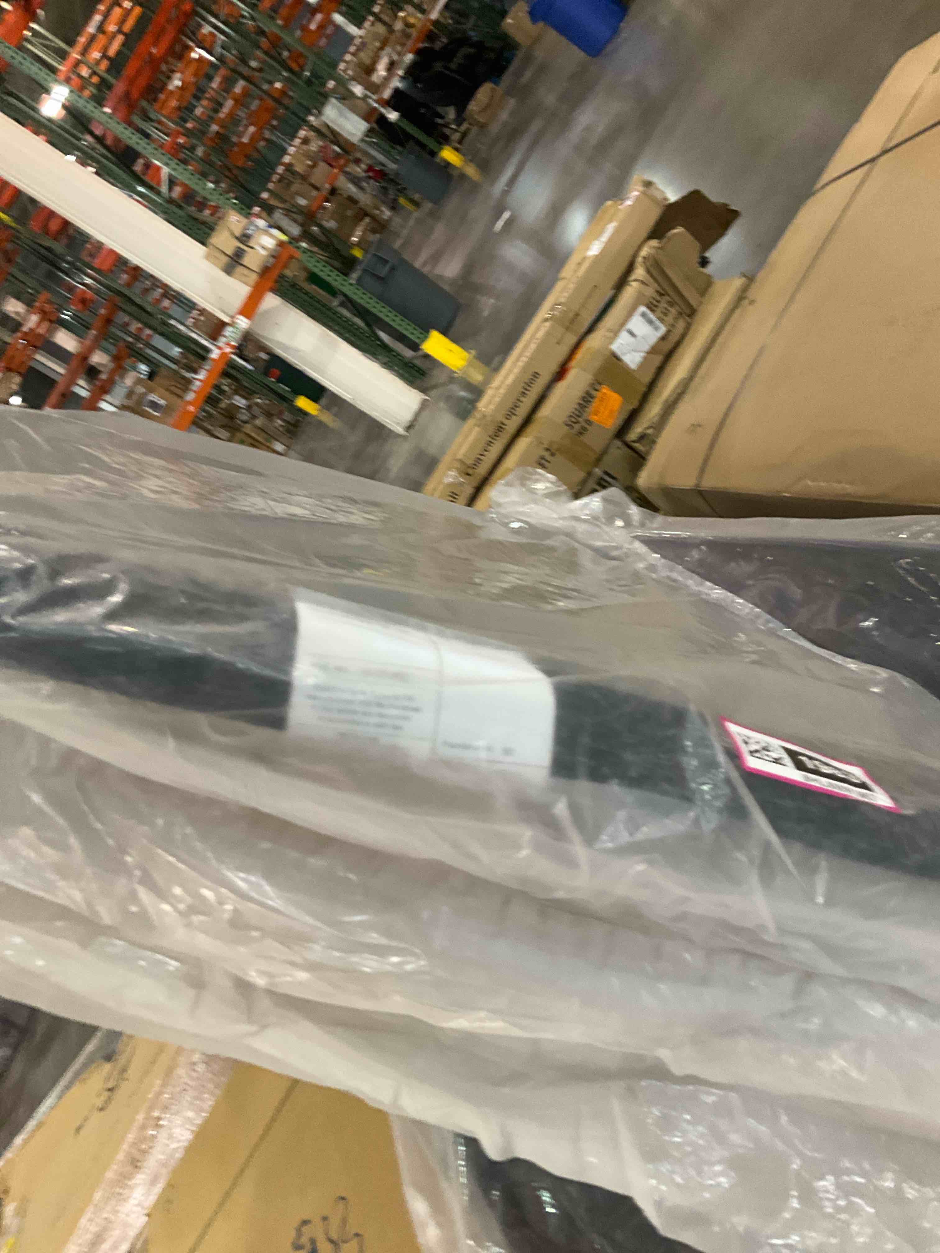 https://s3.amazonaws.com/lotting-images-prod/bidfta/BHL00091984_1701391727727.jpeg