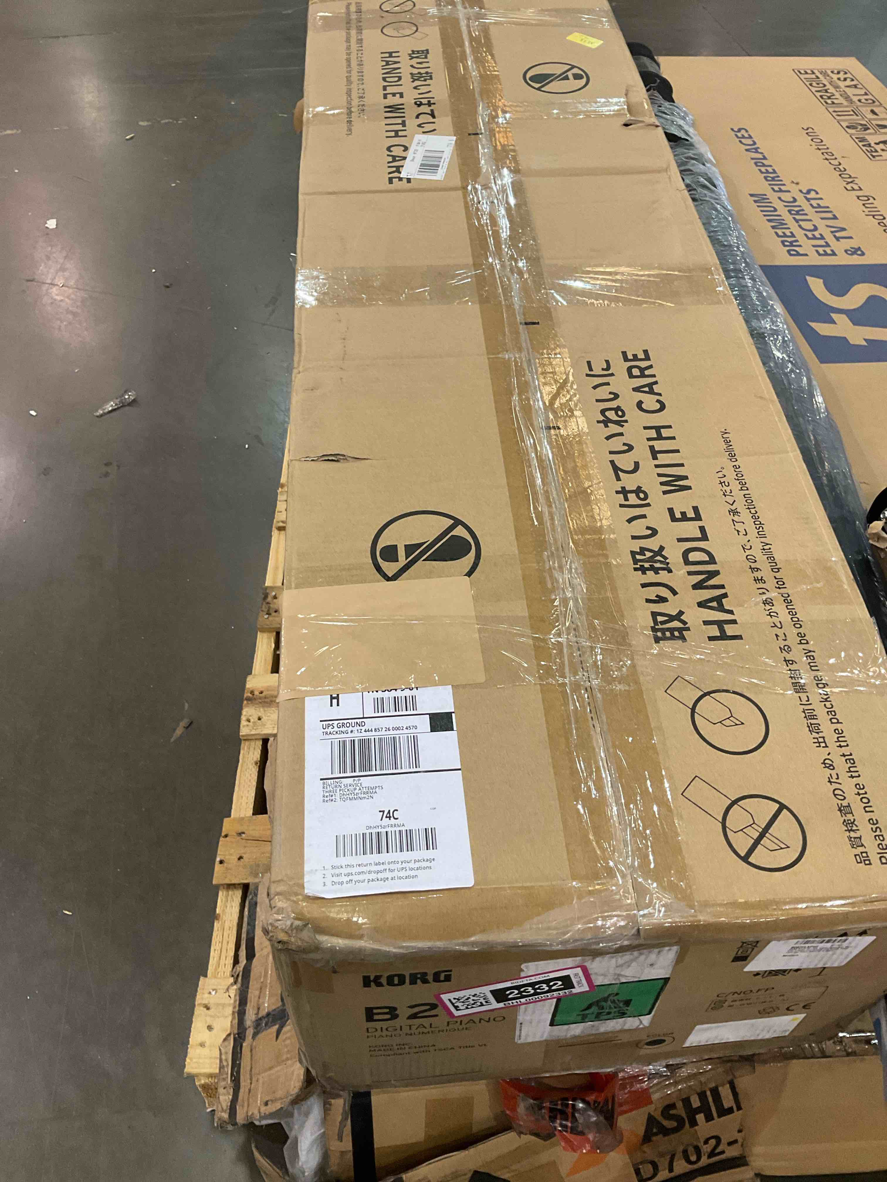 https://s3.amazonaws.com/lotting-images-prod/bidfta/BHL00092332_1695391837113.jpeg
