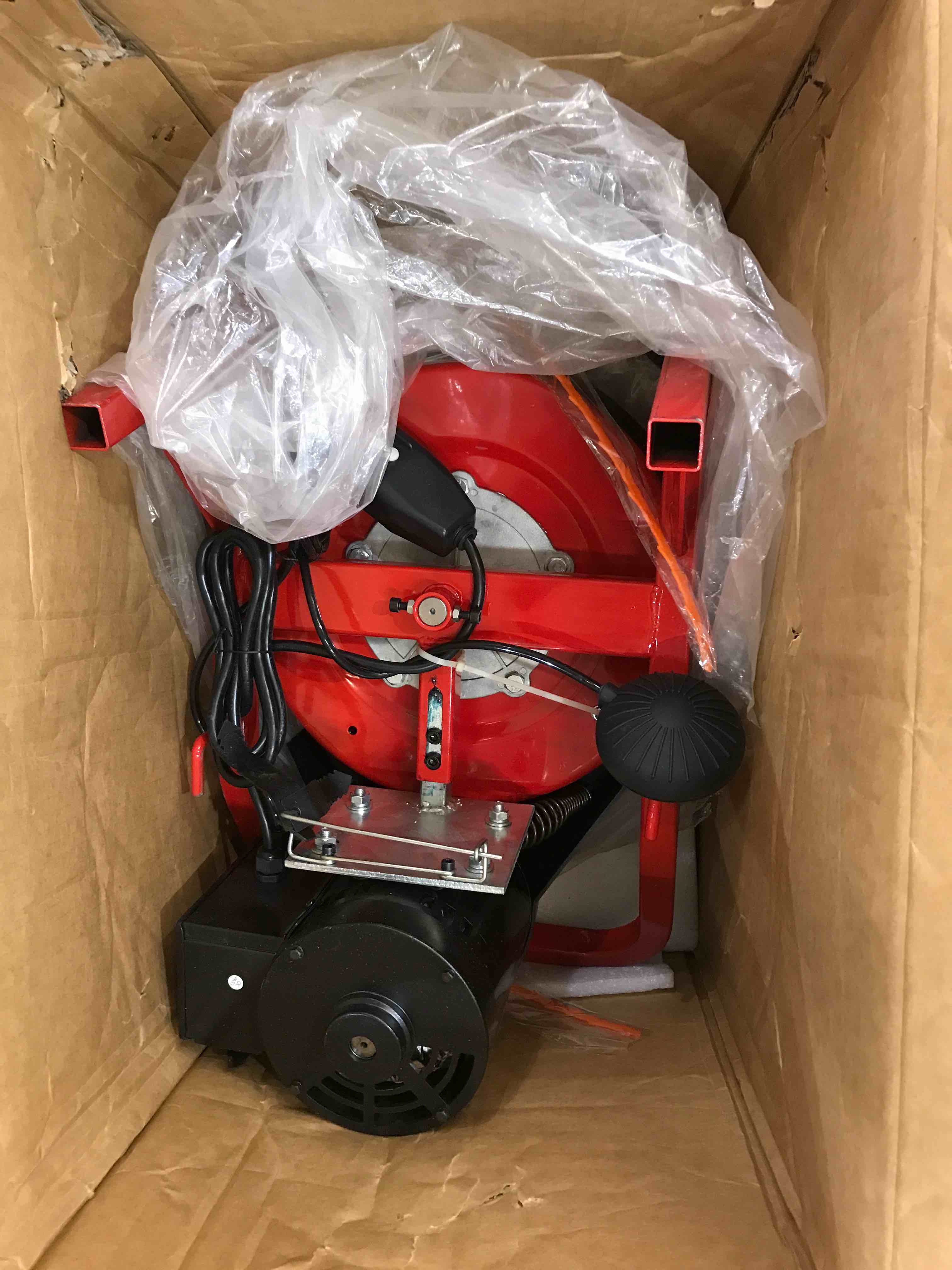 https://s3.amazonaws.com/lotting-images-prod/bidfta/BHL00092553_1694617587738.jpeg