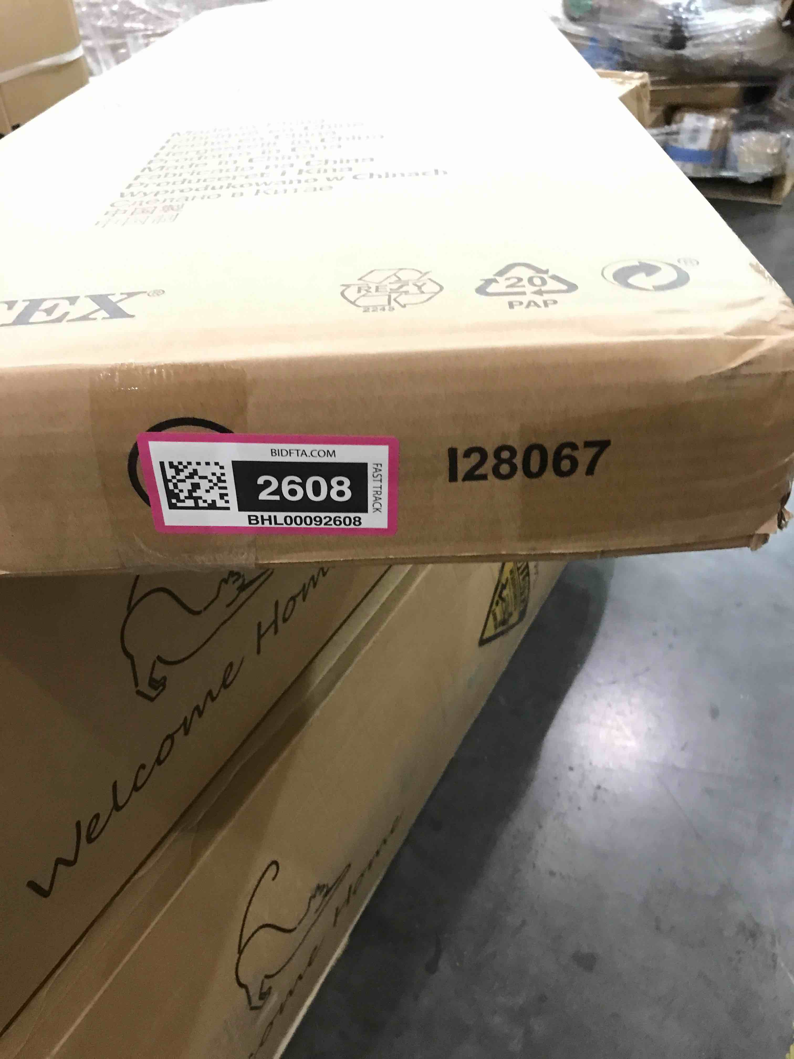 https://s3.amazonaws.com/lotting-images-prod/bidfta/BHL00092608_1695043366700.jpeg